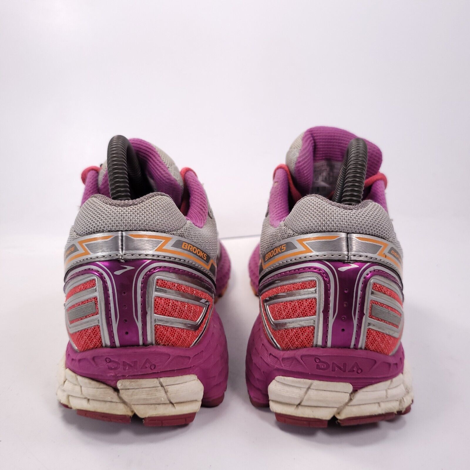 Brooks Brooks Defyance 9 Shoe Womens Size 8.5 1202051B003 Gray Pink Size US 8.5 / IT 38.5 - 3 Thumbnail