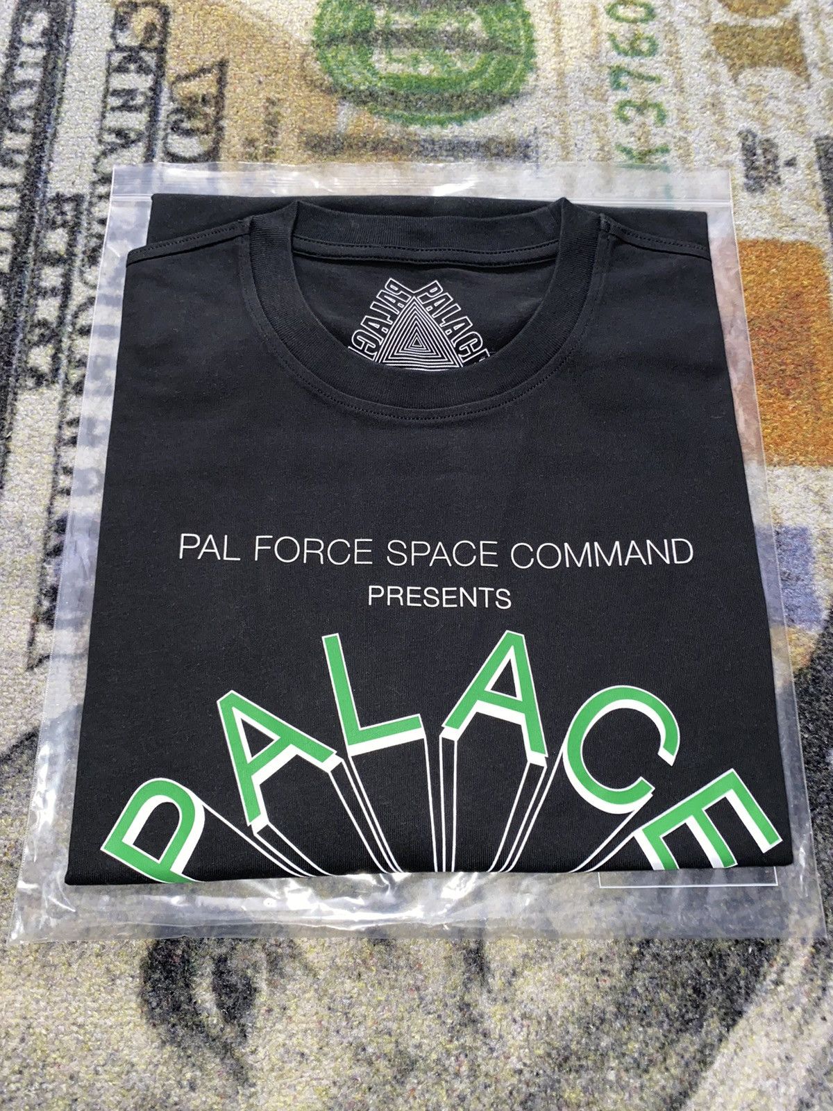 Palace Palace World Tour T-Shirt (SS25) Black Size US L / EU 52-54 / 3 - 3 Thumbnail