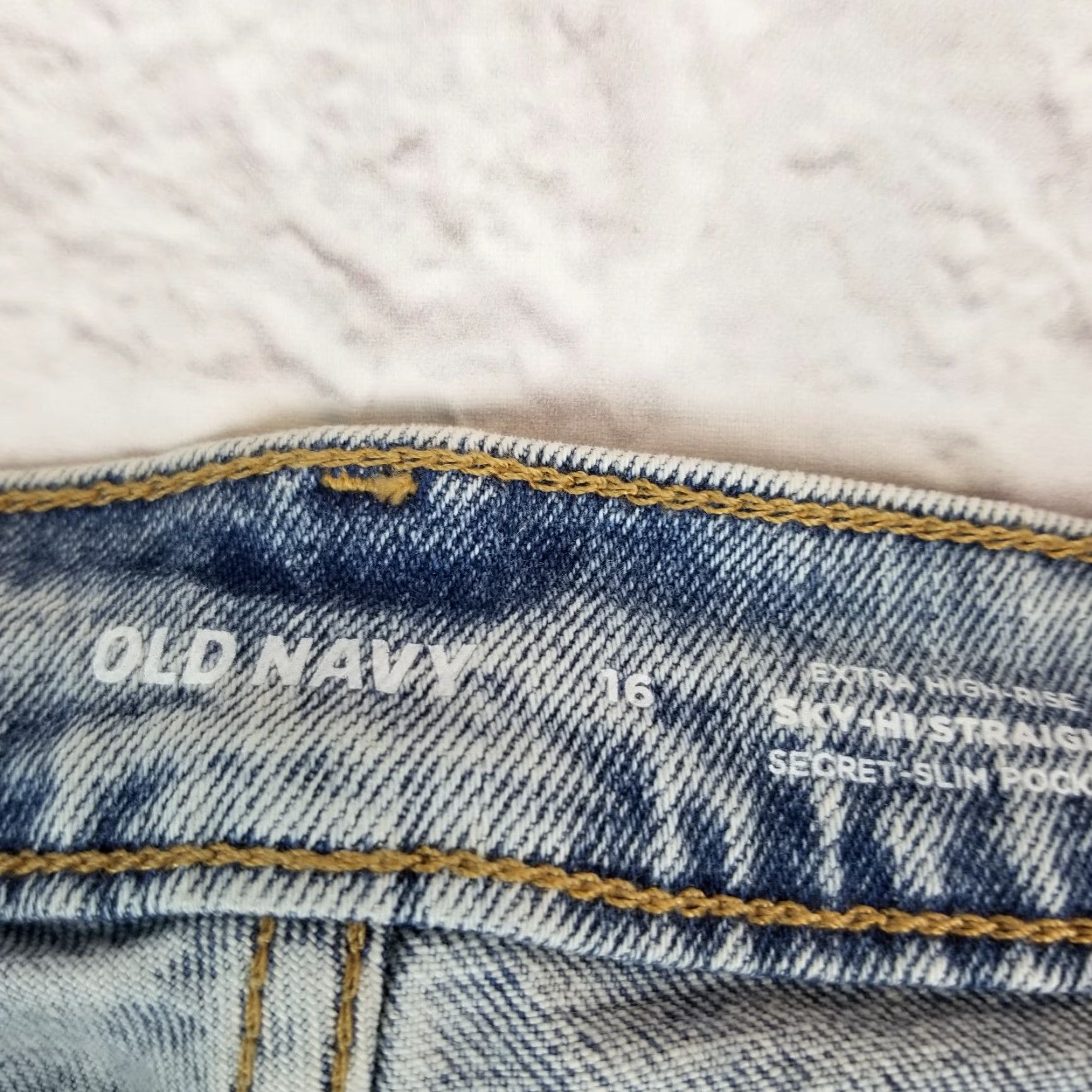 Old Navy Old Navy Jeans Buttonfly High Rise Size 16 Secret Slim Pockets Raw Hem Womens Size 38" / US 16 / IT 52 - 7 Thumbnail