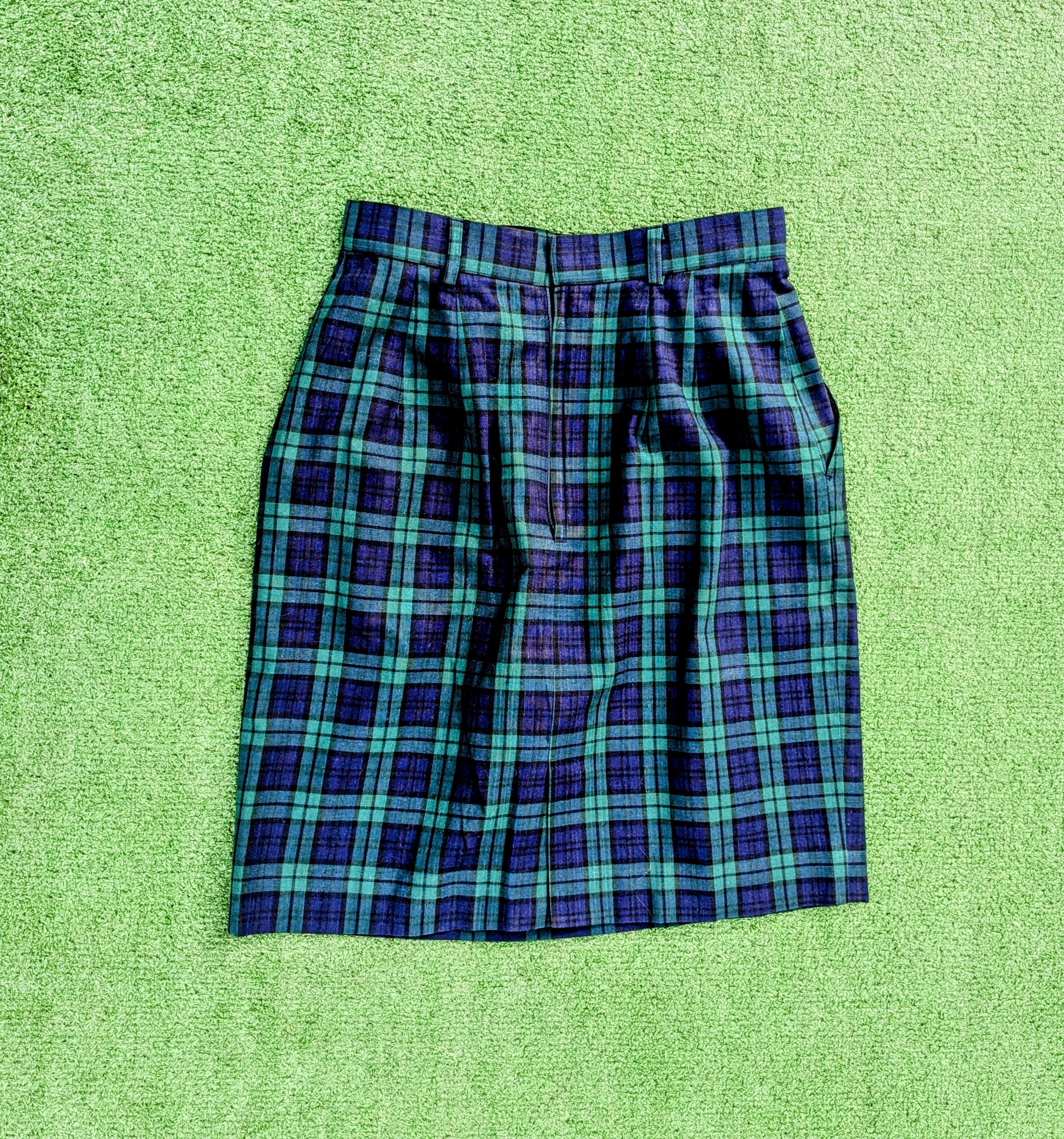 Vintage 1980s VTG Tartan Plaid Petite Tokyo Angel A-Line Skirt EUC Size 26" / US 2 / IT 38 - 7 Thumbnail