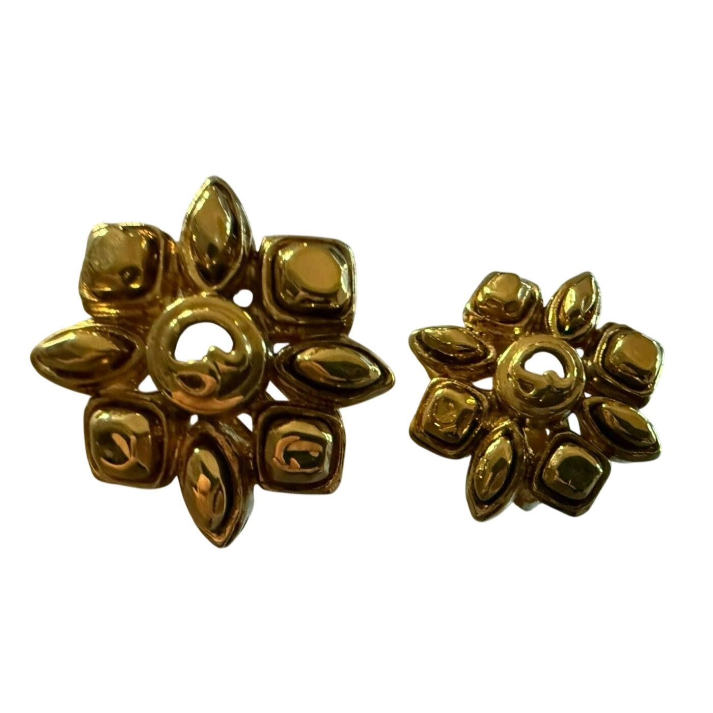 St. John Vintage St. John Gold-Tone Floral Clip-On Earrings 1 Inch Di Size ONE SIZE - 1 Thumbnail