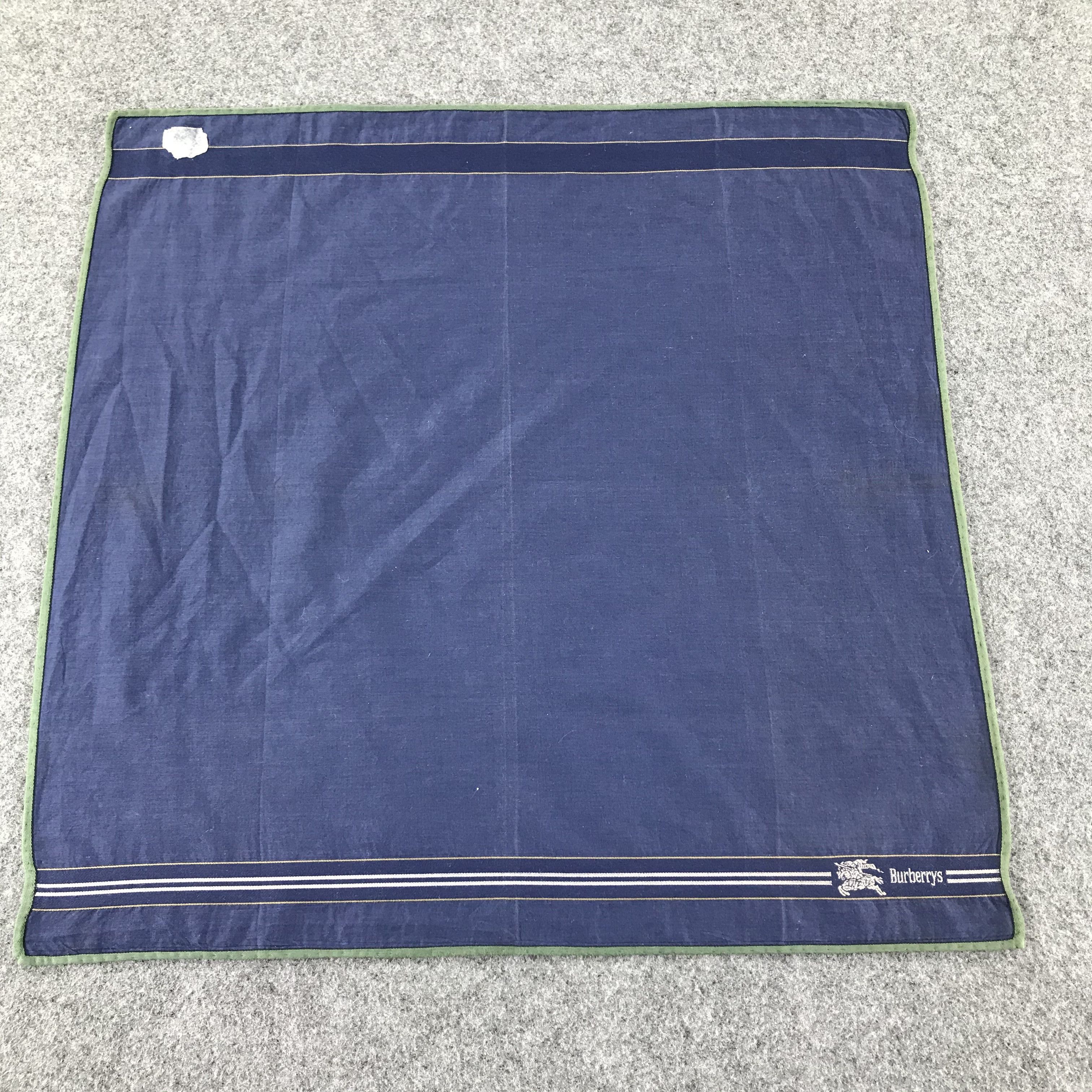 Burberry Burberrys Handkerchief Neckerchief Bandana H303 Size ONE SIZE - 1 Thumbnail