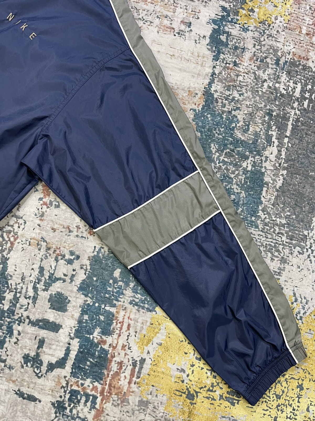 Nike Vintage 90s Nike Spell Out Windbreaker Jacket Size US L / EU 52-54 / 3 - 7 Thumbnail