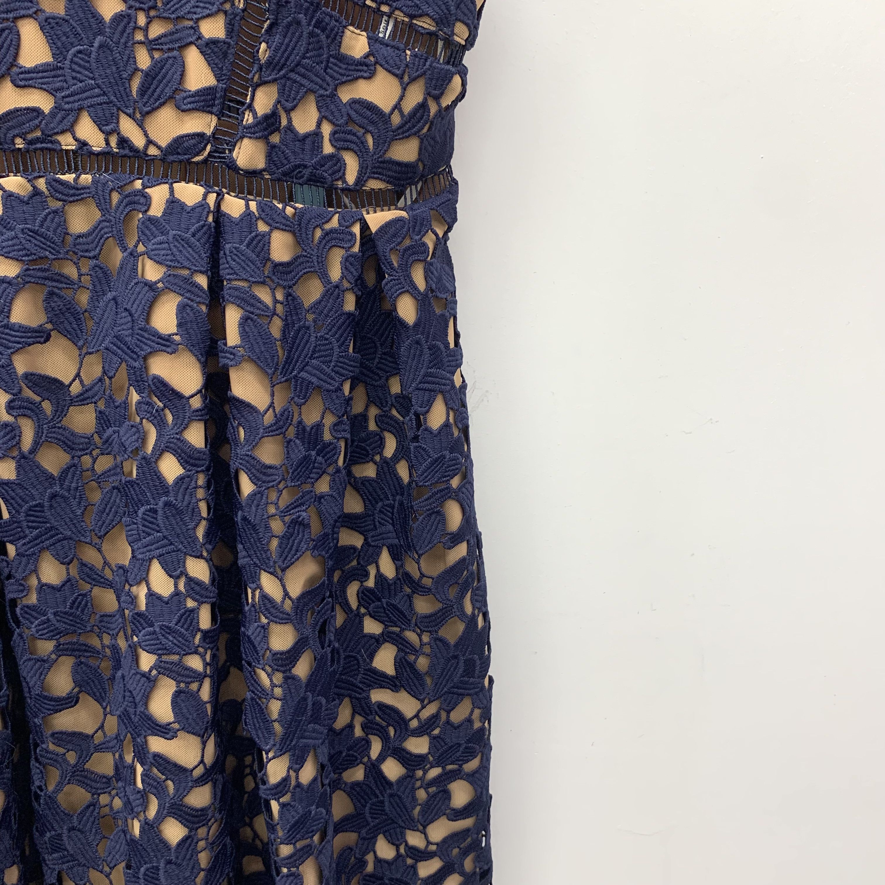 Self-Portrait Self-Portrait Blue Azalea Embroidered Cut-Out Dress (Size L) Size L / US 10 / IT 46 - 6 Thumbnail