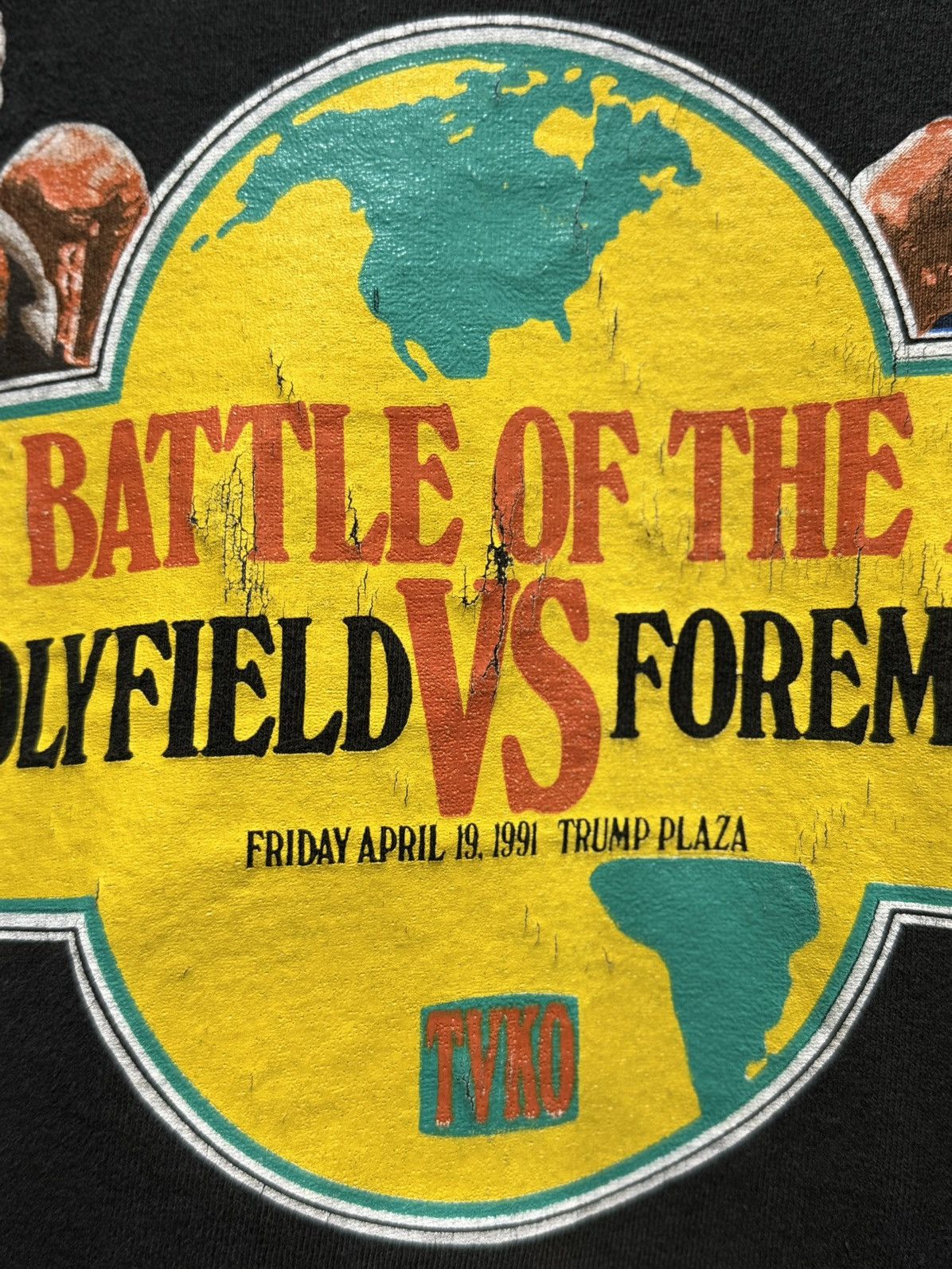 UFC × Vintage × WWF Vintage 90s Boxing Holyfield Vs Roreman Sun Faded Tee Size US M / EU 48-50 / 2 - 4 Thumbnail