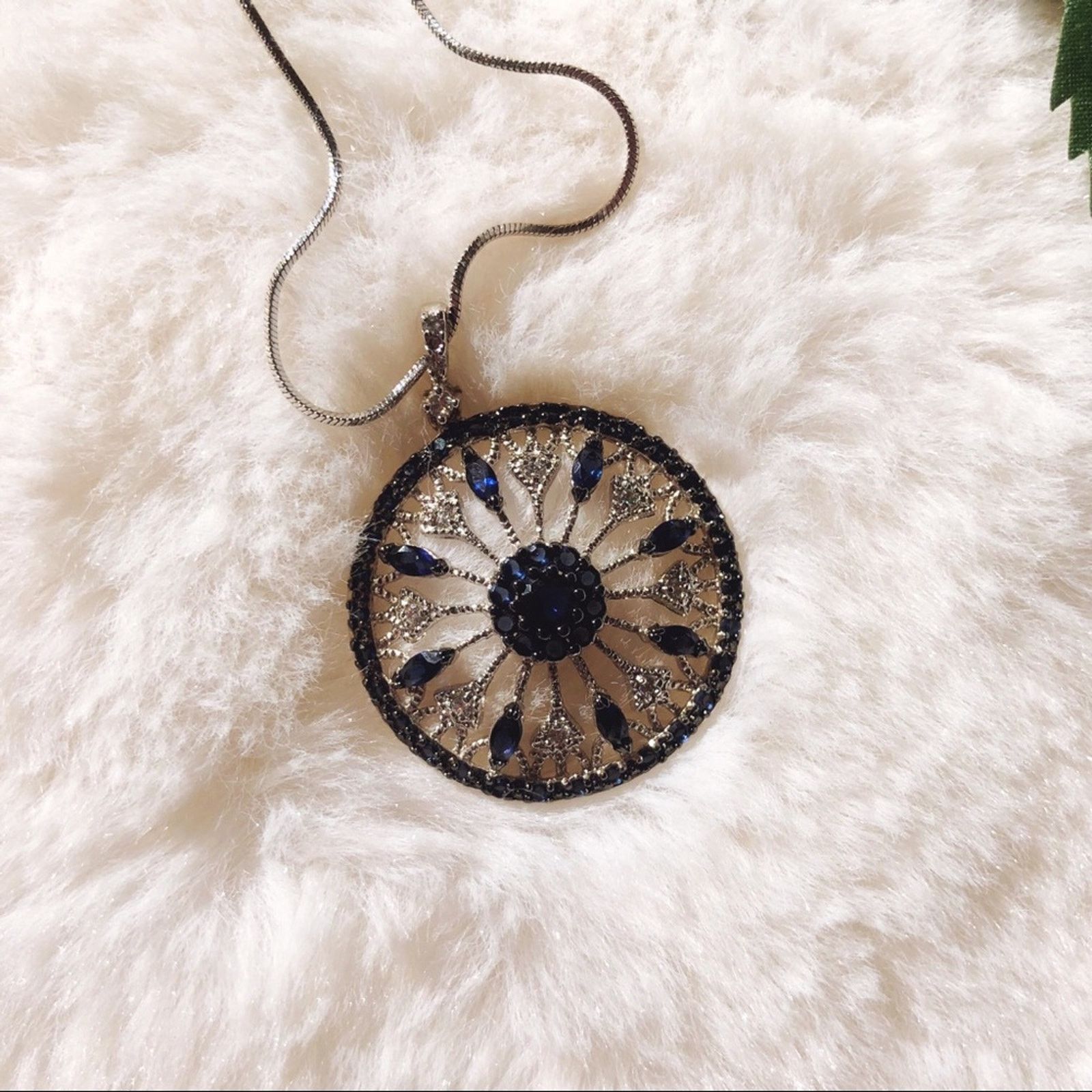 Other Blue and Silver Circle Flower Outline Necklace Size ONE SIZE - 5 Thumbnail