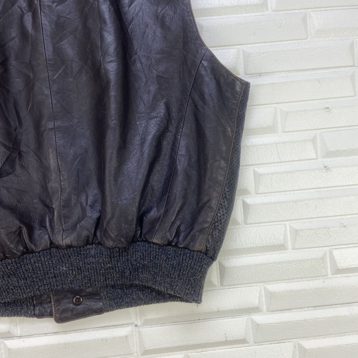 Genuine Leather × Vintage Vintage Asia by Nesti & Co Leather Vests Size US S / EU 44-46 / 1 - 12 Thumbnail