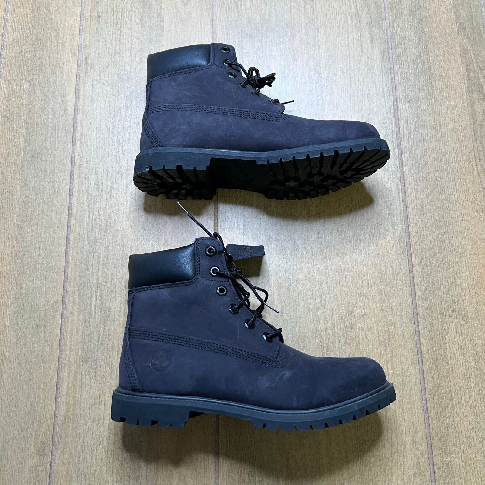 Timberland Women's Timberland Sz 9.5M 6-Inch Classic Boots 8658A Size US 9.5 / IT 39.5 - 3 Thumbnail