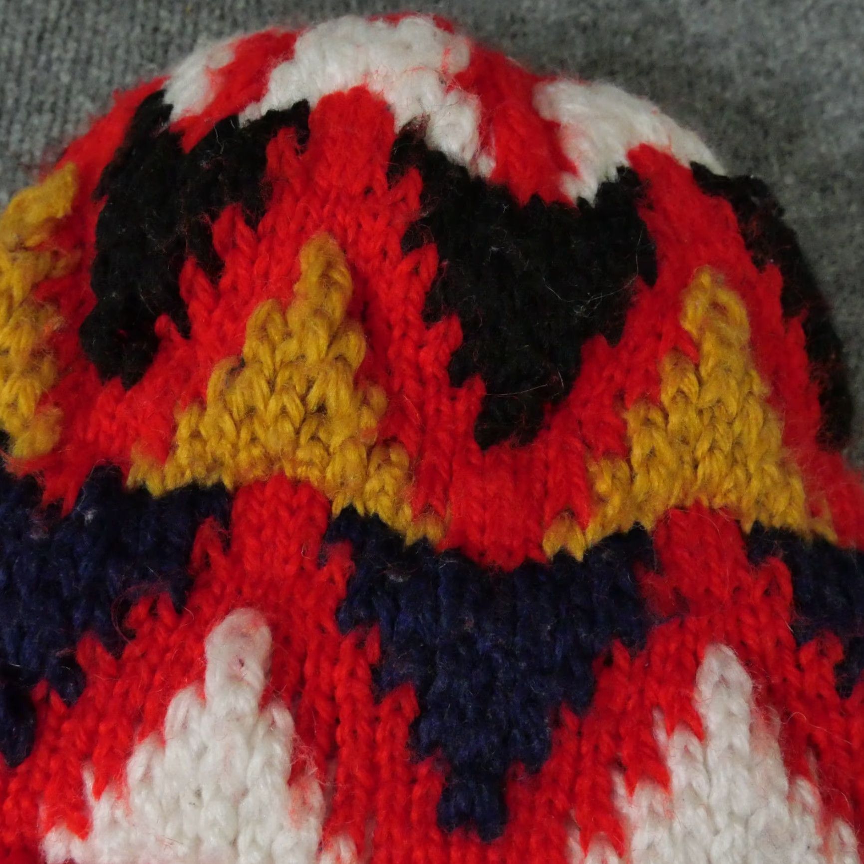 Vintage VINTAGE Beanie Hat Adult One Size Red 80s 90s Geometric Knit Acrylic Men Winter Fall Spring Summer Casual Men Beanie Red Vintage Size ONE SIZE - 2 Thumbnail