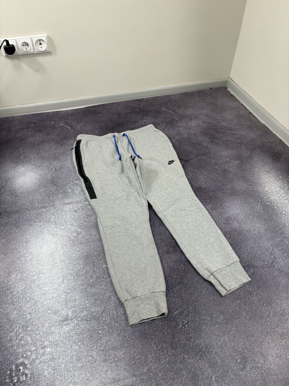 Nike Nike Tech Fleece Men’s Gray Hype Sweatpants Joggers Trousers Size US 34 / EU 50 - 3 Thumbnail
