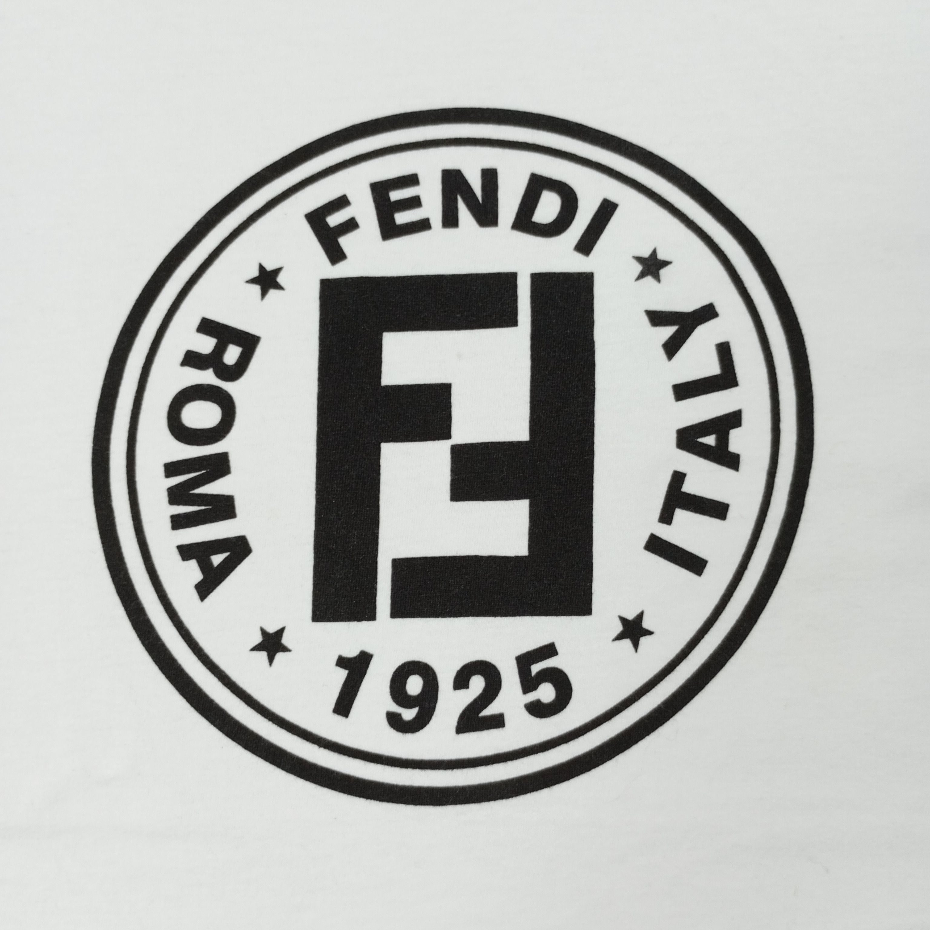 Vintage Fendi Italian Fashion Brand Tshirt C219N43 Size US M / EU 48-50 / 2 - 2 Thumbnail