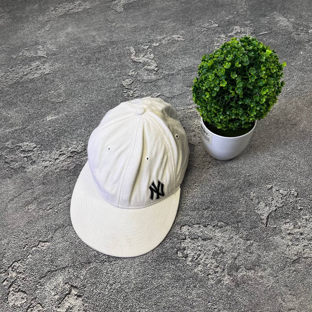 New Era Vintage 90s White New York Yankess Y2K Rare Cap Hat Spell Size ONE SIZE - 1 Thumbnail