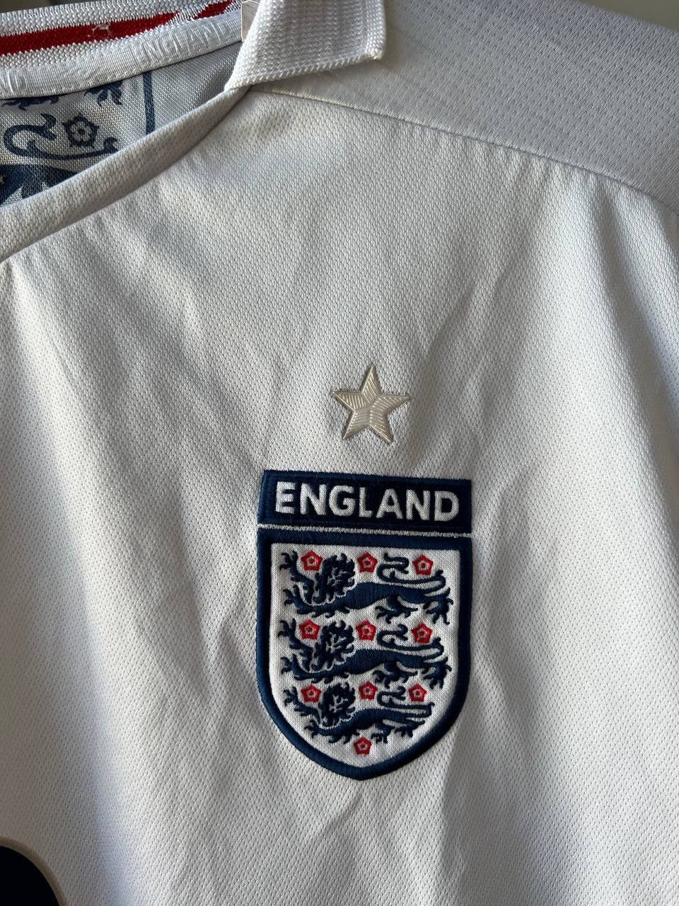 Umbro 2005/07 ENGLAND TEAM #10 ROONEY HOME SOCCER FOOTBALL JERSEY Size US XL / EU 56 / 4 - 8 Thumbnail