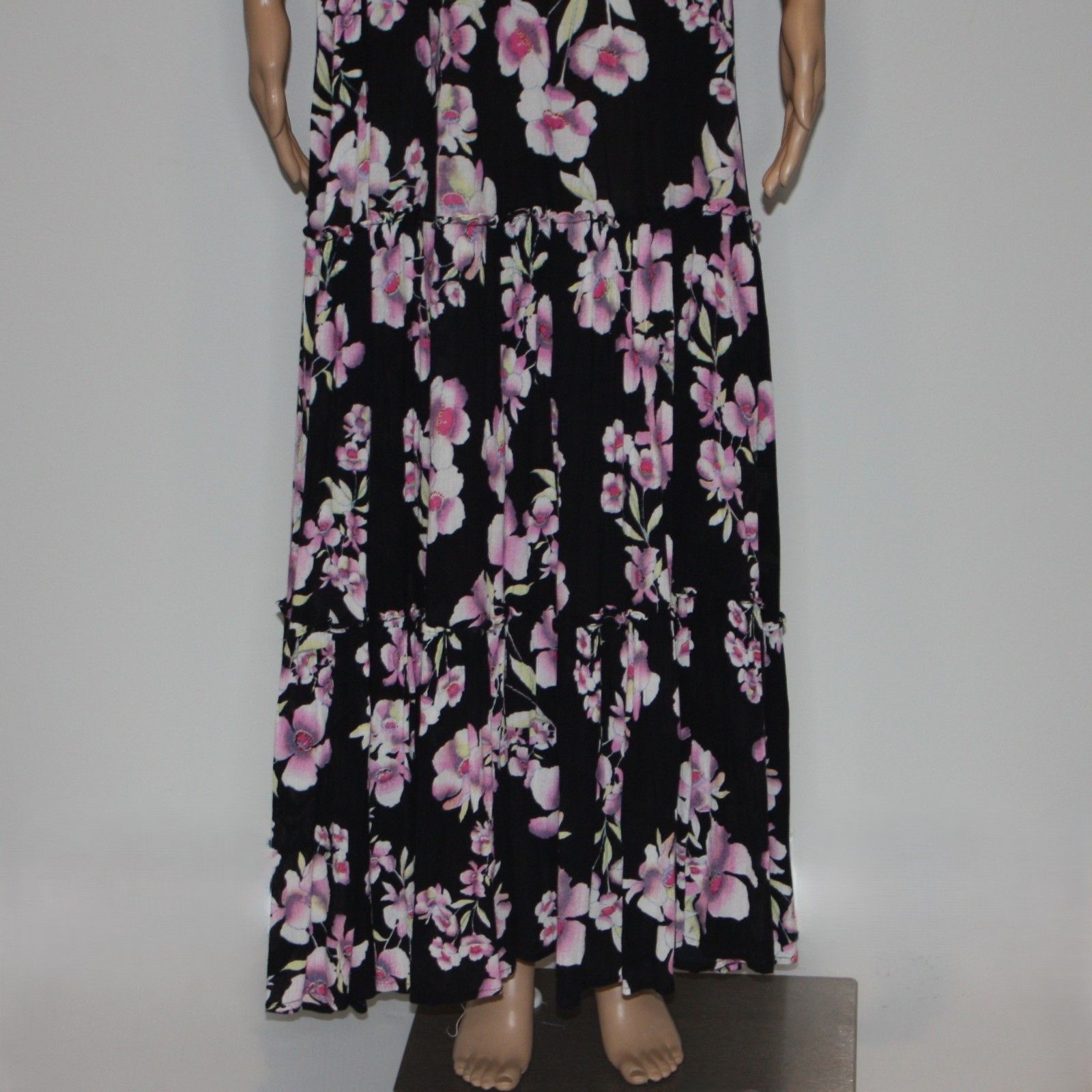 Free People Intimately Garden Party Maxi Dress in Onyx and size Medium Size M / US 6-8 / IT 42-44 - 5 Thumbnail