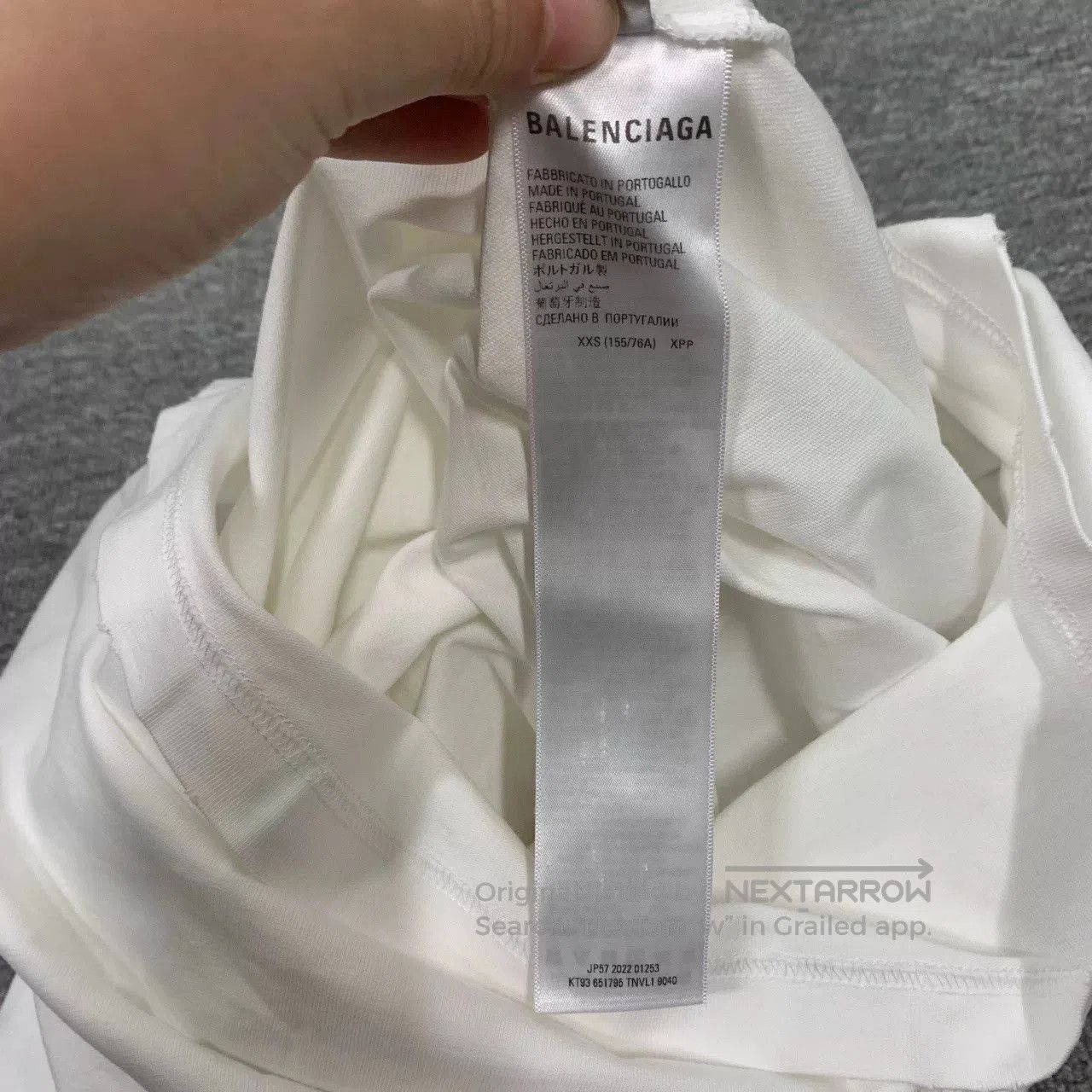Balenciaga Balenciaga White Distressed Logo T-Shirt. Size US XXS / EU 40 - 4 Thumbnail