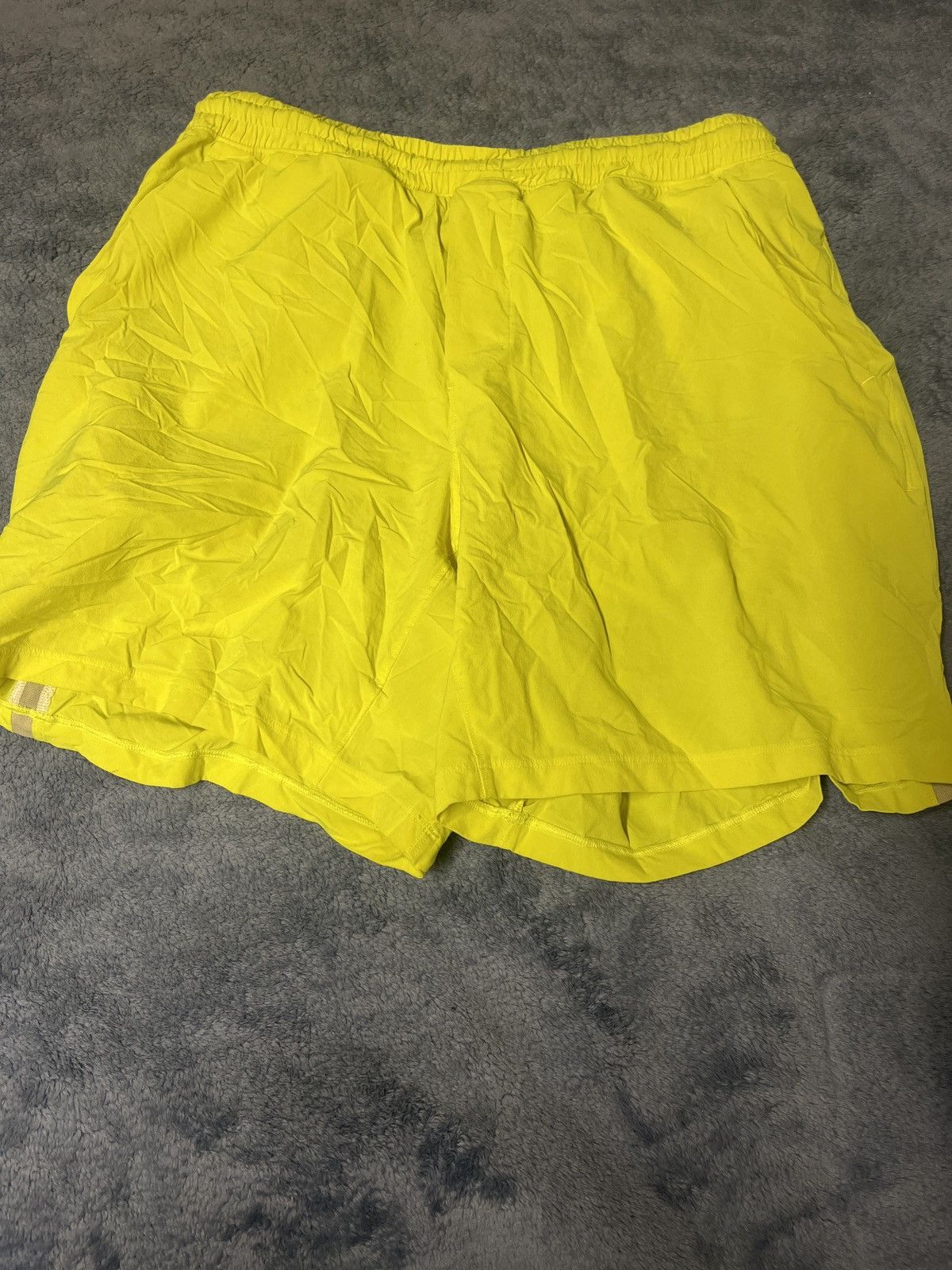 Lululemon Lululemon men’s shorts Size US 34 / EU 50 - 2 Thumbnail