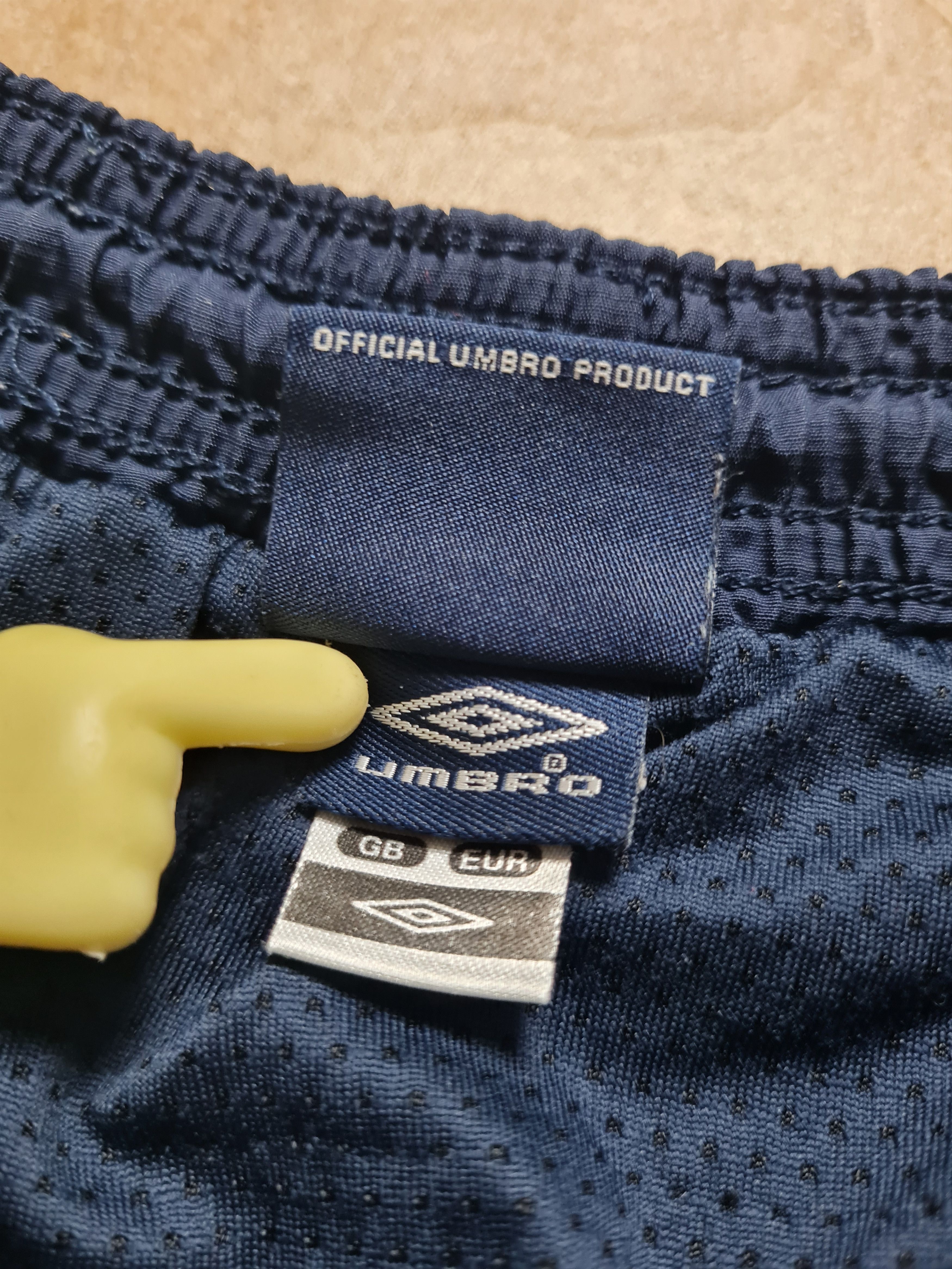 Umbro Vintage Soccer England Umbro Football shorts mens navy/blue Size US 33 - 6 Thumbnail
