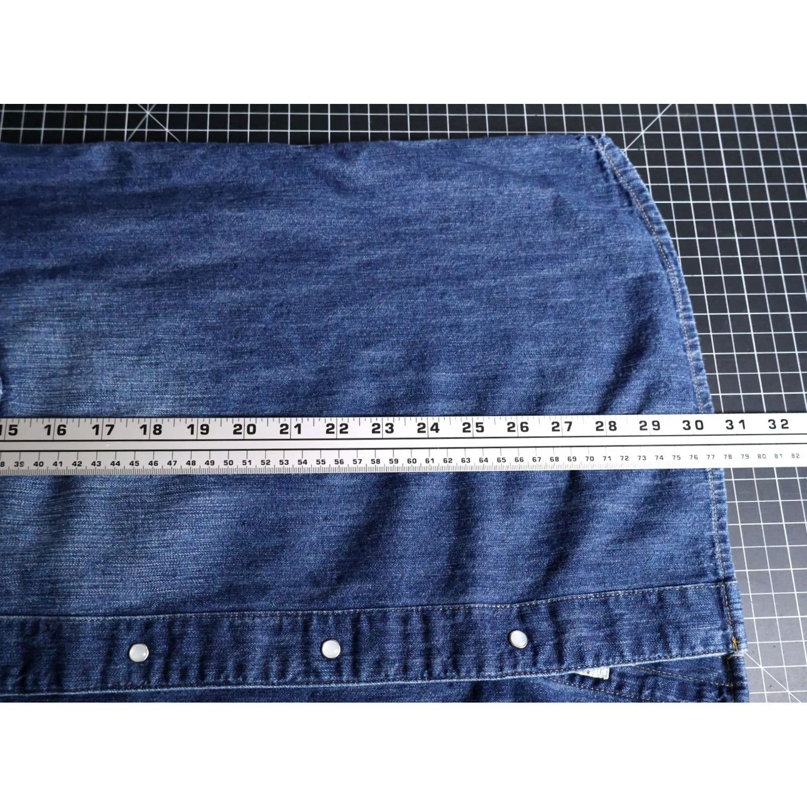 Levi's Levi's Denim Shirt Men's XL Blue Pearl Snap Sawtooth Western Pocket 2XL Button-Up Long Sleeve Collared Casual Workwear Grunge 90s Vintage: No Size US XL / EU 56 / 4 - 5 Thumbnail