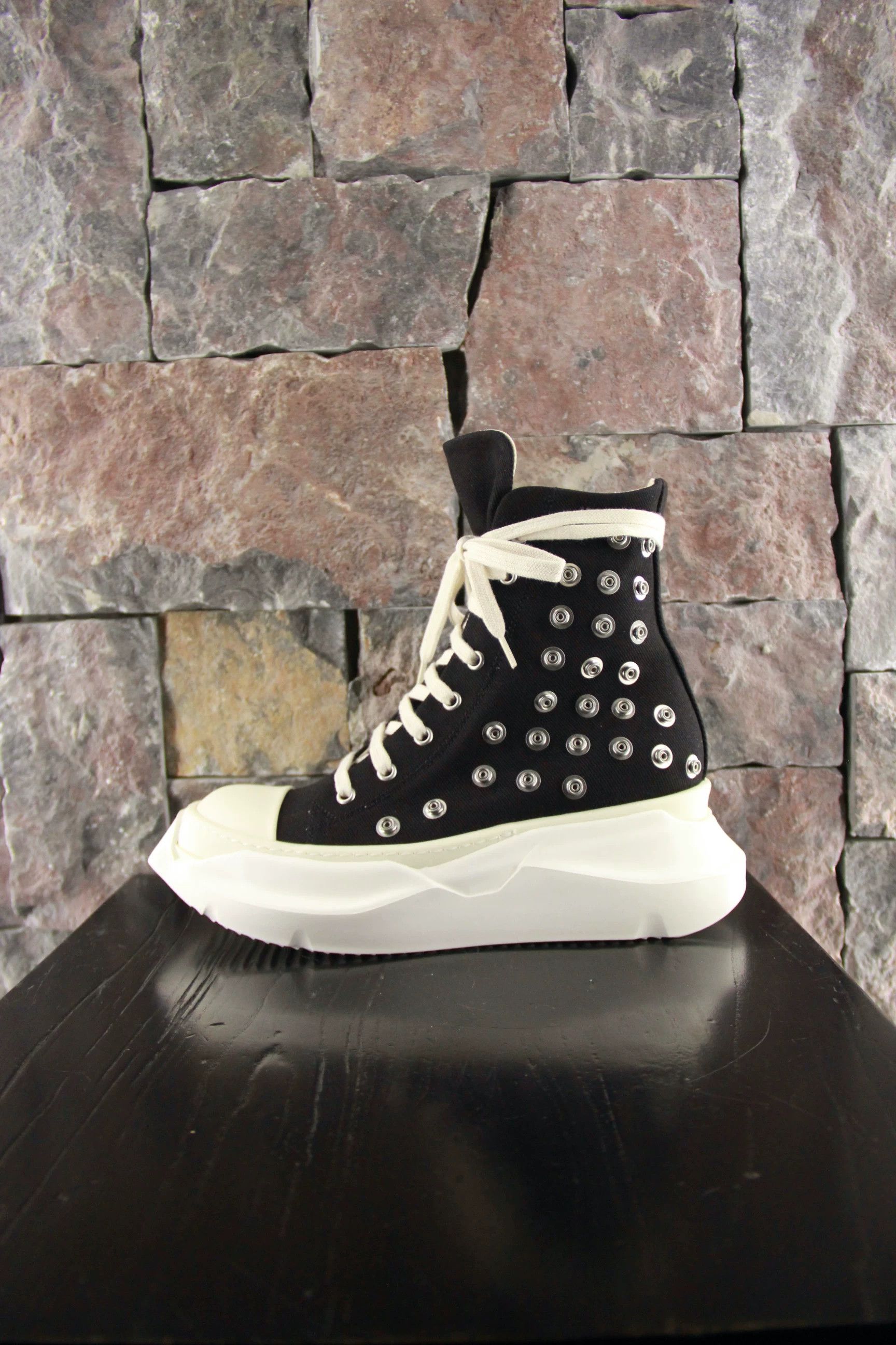 Rick Owens Rick Owens Gold Hitop Sneakers Women us_7 Size US 7 / IT 37 - 1 Thumbnail