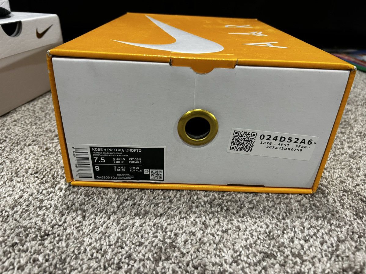 Nike Kobe 5 Protro undefeated Size US 7.5 / EU 40-41 - 8 Thumbnail