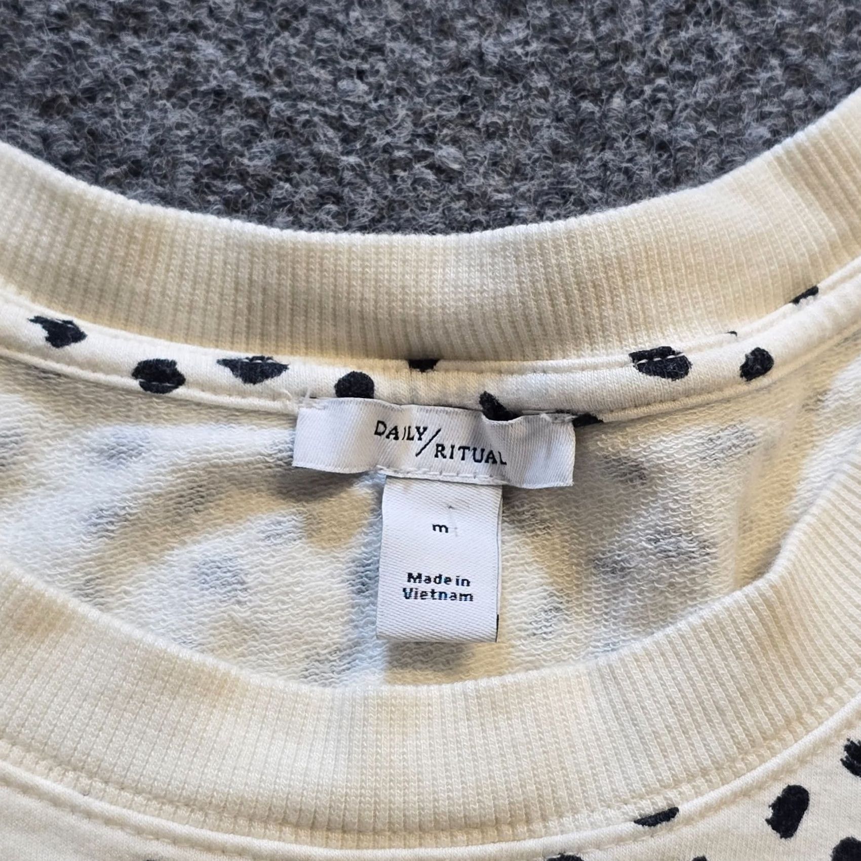 Vintage Daily Ritual Sweatshirt Women Size M White Polka Dot Dalmation Lounge Size M / US 6-8 / IT 42-44 - 3 Thumbnail