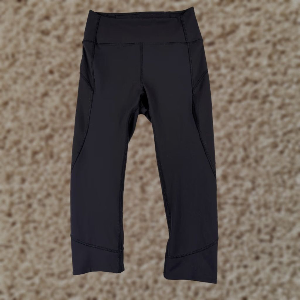 Lululemon Lululemon Pants Women 6 Black In Movement Crop Everlux 19" Training Training W6AHJS Size 28" / US 6 / IT 42 - 1 Thumbnail