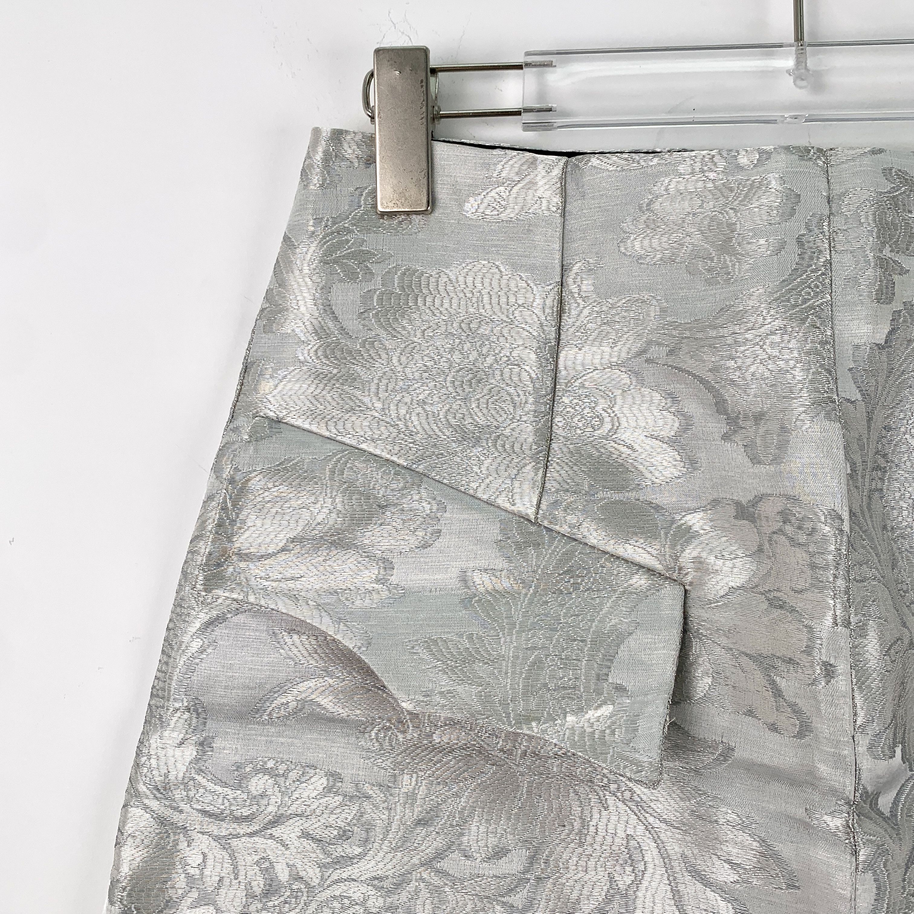 Louis Vuitton Louis Vuitton Floral Embroidered Silver Zip Skirt (Size XS) Size 36" / US 14 / IT 50 - 8 Thumbnail