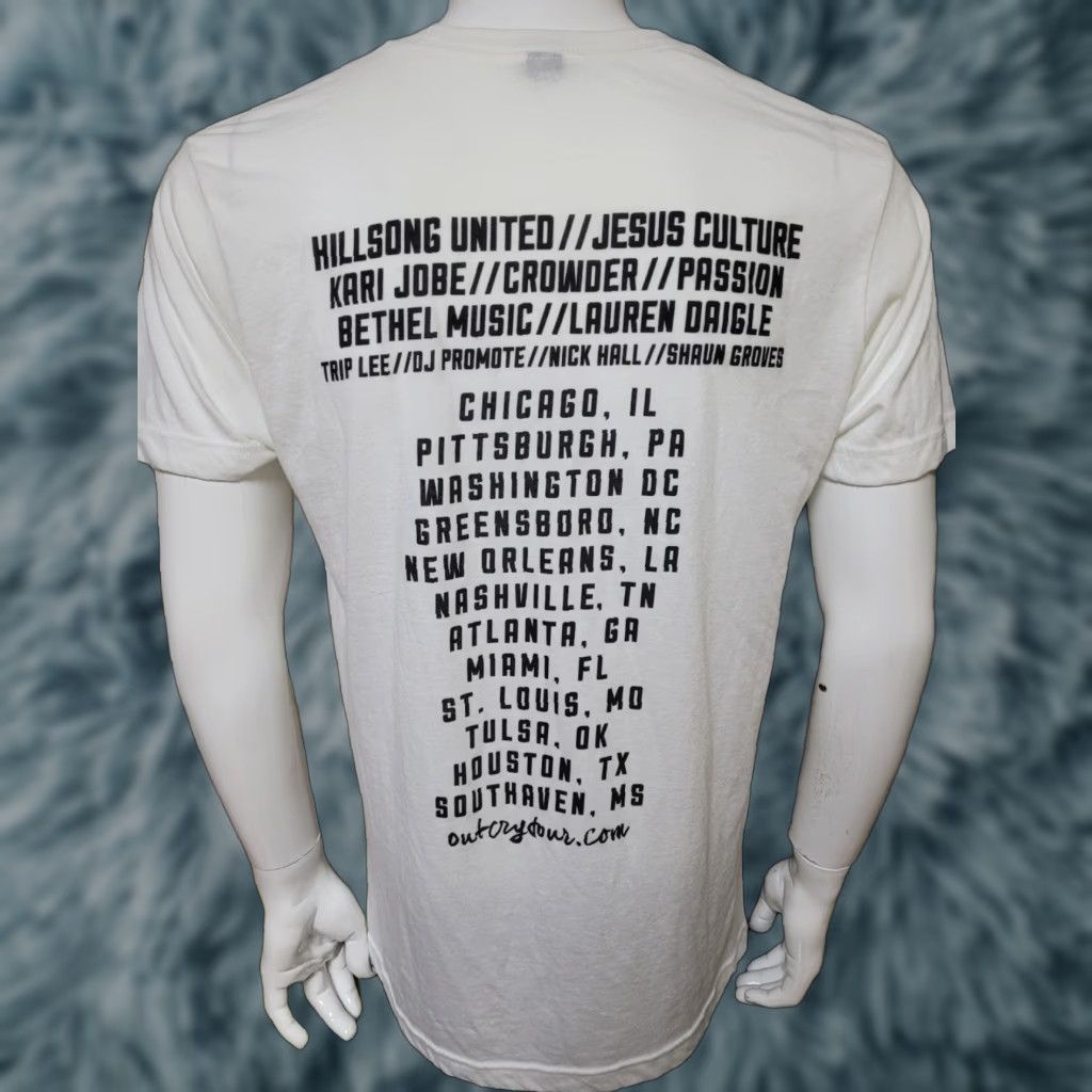 Tultex VINTAGE OUTCRY Tour 2015 Christian Music Tour T Shirt Large Hillsong Kari Jobe Crowder Shirt Mens White Cotton Blend Graphic Tee Size US L / EU 52-54 / 3 - 1 Thumbnail