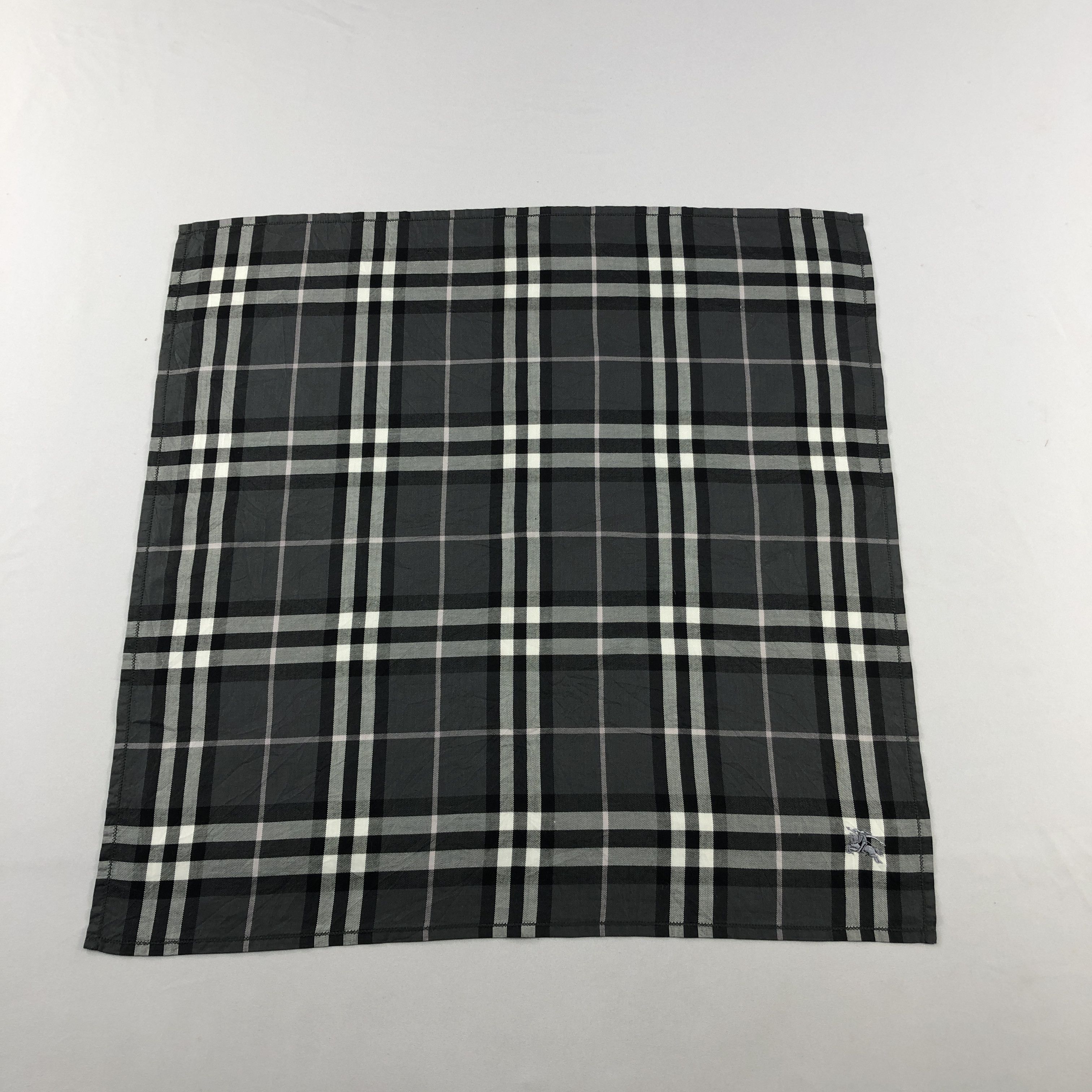 Burberry Burberry Handkerchief Neckerchief Bandana H2885 Size ONE SIZE - 1 Thumbnail