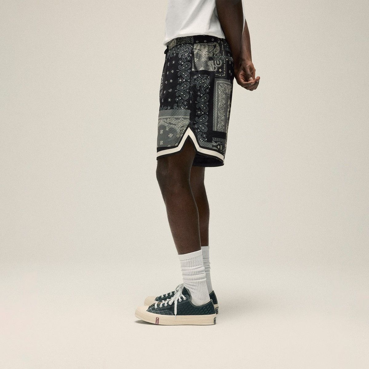 Kith Kith Ornate Printed Mesh Curtis Short in Black Size medium Size US 32 / EU 48 - 4 Thumbnail