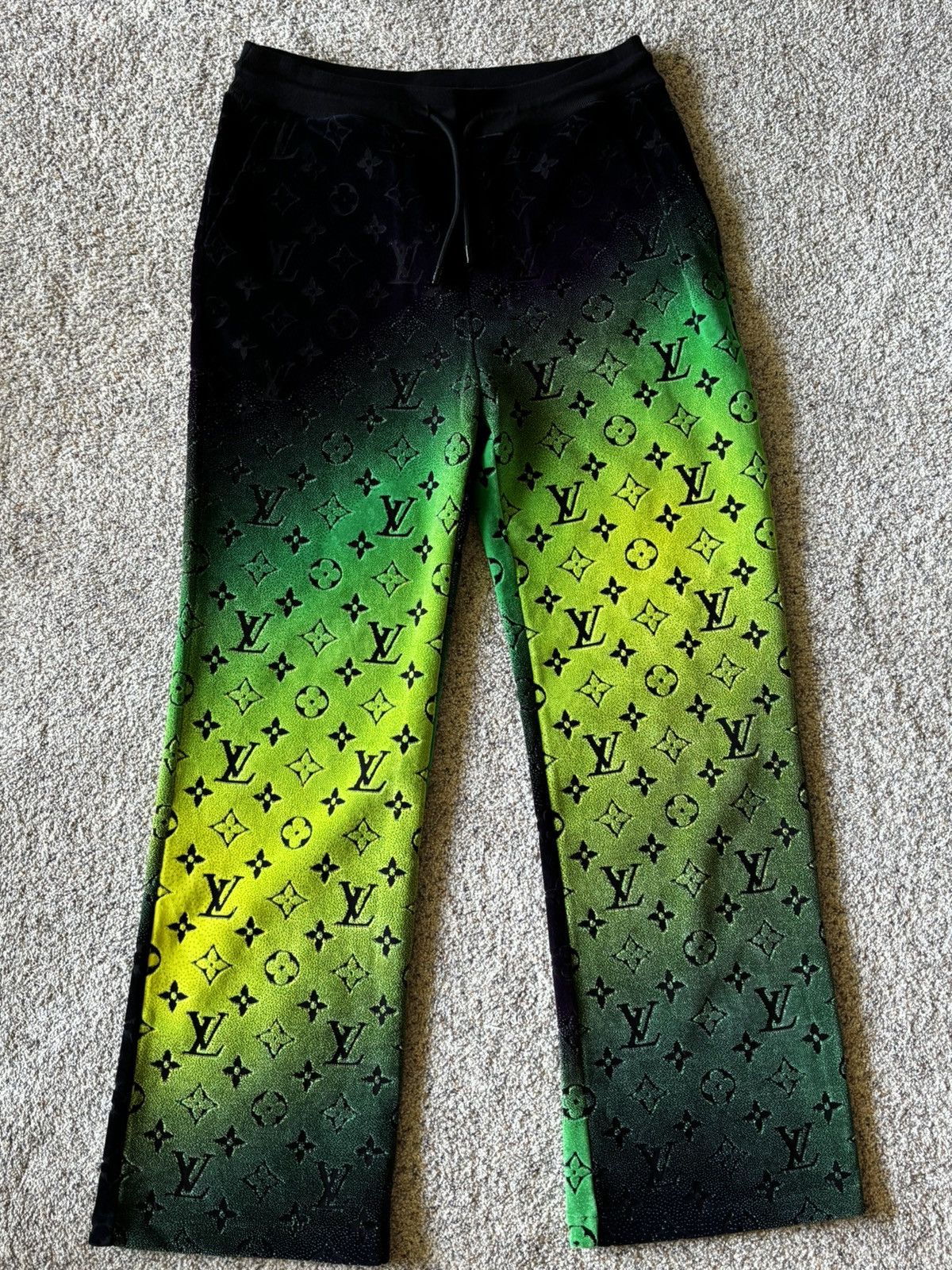 Louis Vuitton Louis Vuitton Green Monogram Faded Sweatpants Size US 34 / EU 50 - 1 Thumbnail