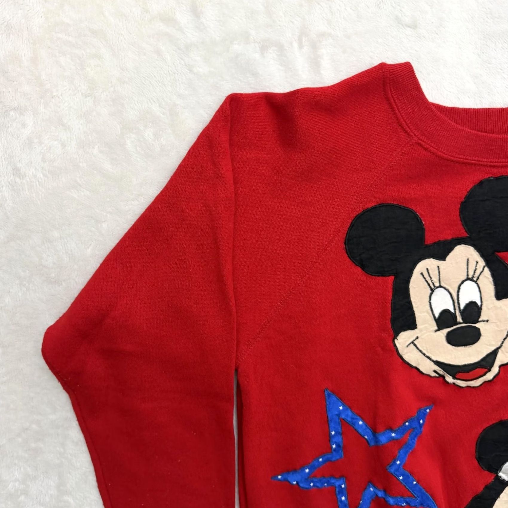 Vintage VINTAGE Mickey Minnie Sweater Womens S Red Raglan Star Geometric Fleece Crew Neck Fire Disney USA Reeves Size S / US 4 / IT 40 - 6 Thumbnail
