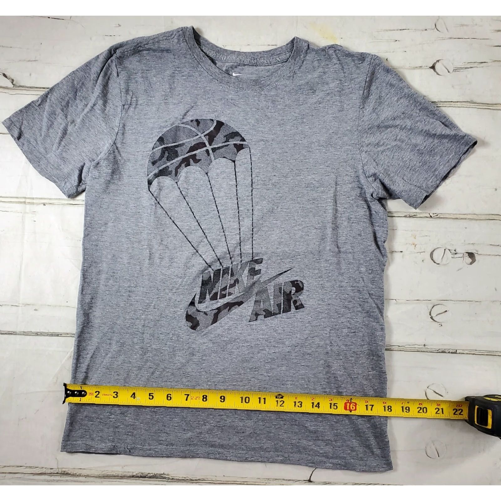 Nike VINTAGE Nike Air Shirt S Gray Camo Nike Tee Air drop parachute EUC Mens S Size US S / EU 44-46 / 1 - 5 Thumbnail