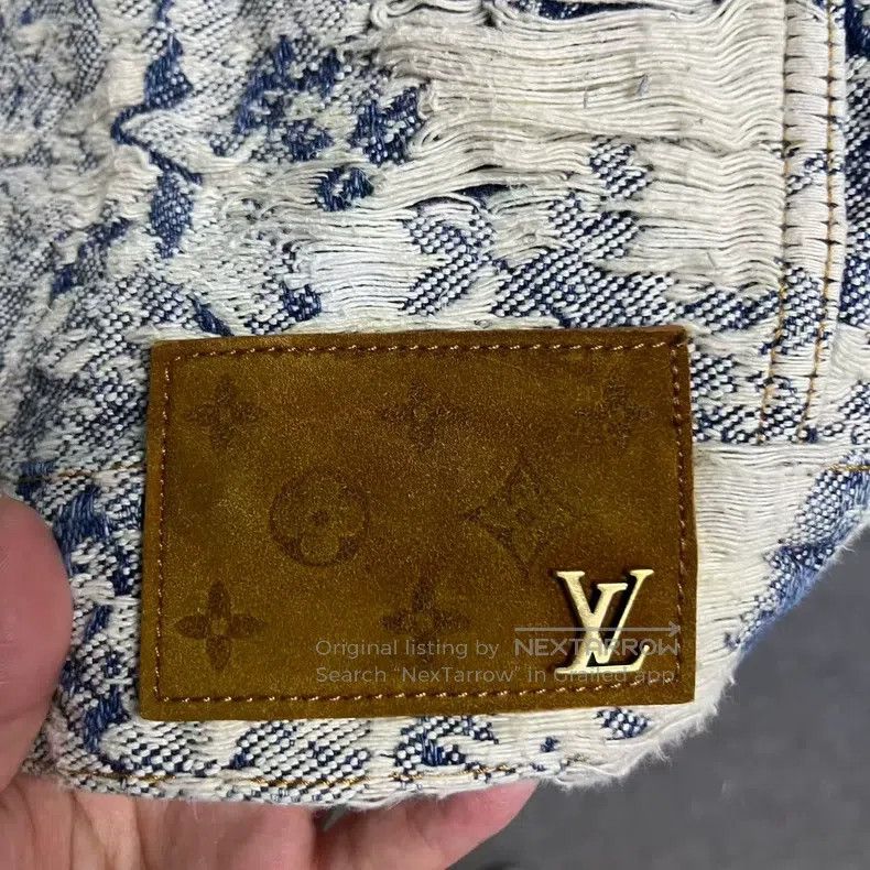 Louis Vuitton Louis Vuitton Blue monogrammed long-sleeved denim jacket Size US M / EU 48-50 / 2 - 4 Thumbnail
