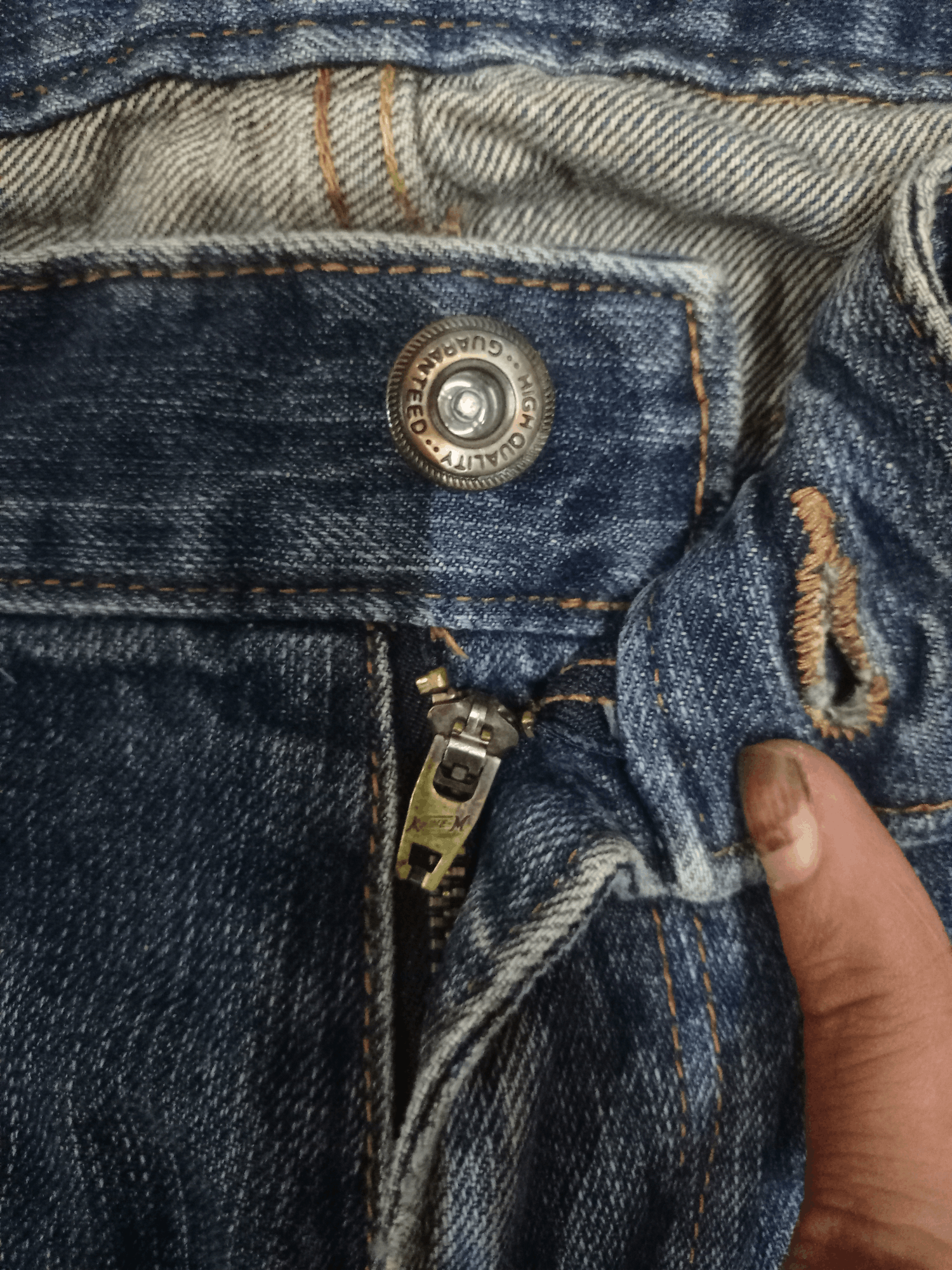 Japanese Brand Vintage Japanese Brand Blue Wash Distressed Baggy Jeans Size US 35 - 4 Thumbnail