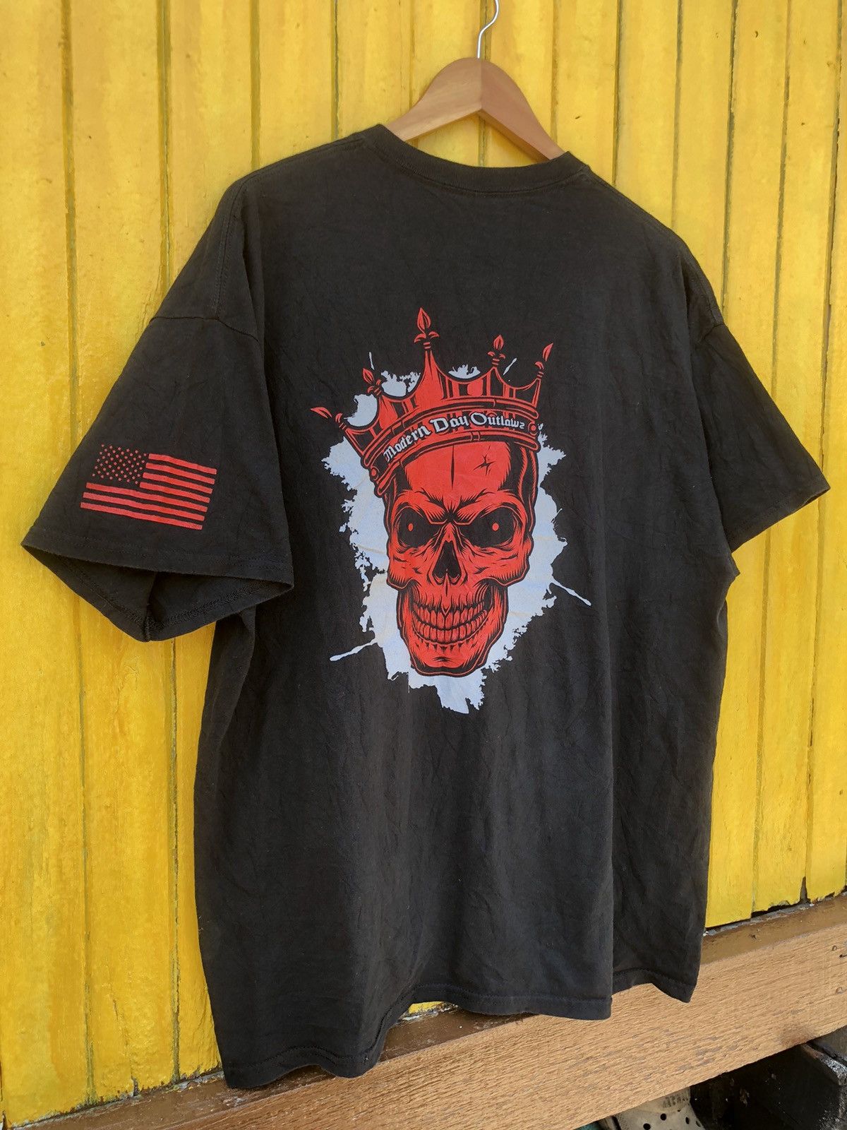 Band Tees × Vintage Vintage Y2K Modern Day Outlaws Band Tee Size US XL / EU 56 / 4 - 2 Thumbnail