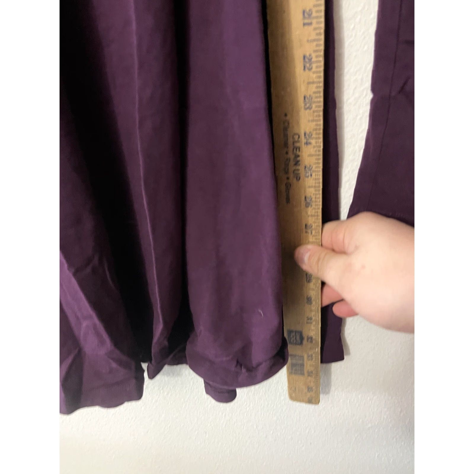 Express Express Dress Solid Maroon Long Sleeve Zip Up Knee Length S Sheath Dress Womens Size S / US 4 / IT 40 - 4 Thumbnail