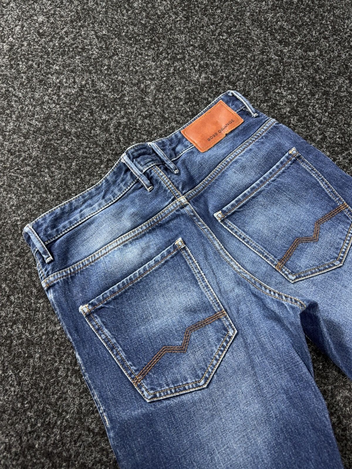 Hugo Boss Luxury Hugo Boss Orange Vintage Y2K Straight Fade Jeans W30 Size US 30 / EU 46 - 16 Thumbnail