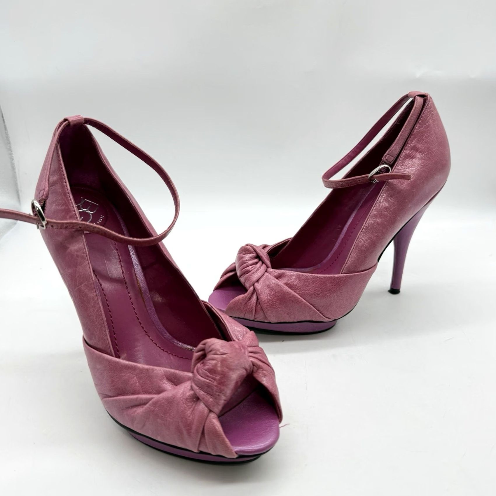 BCBGeneration BCBG-generation Women's Bow Sandal Pink Size 6 Sandal Womens Shoes Pink Bow Heel Stiletto Leather Strappy Buckle 4 in & Up Ballpark 6 Womens Size US 6 / IT 36 - 2 Thumbnail