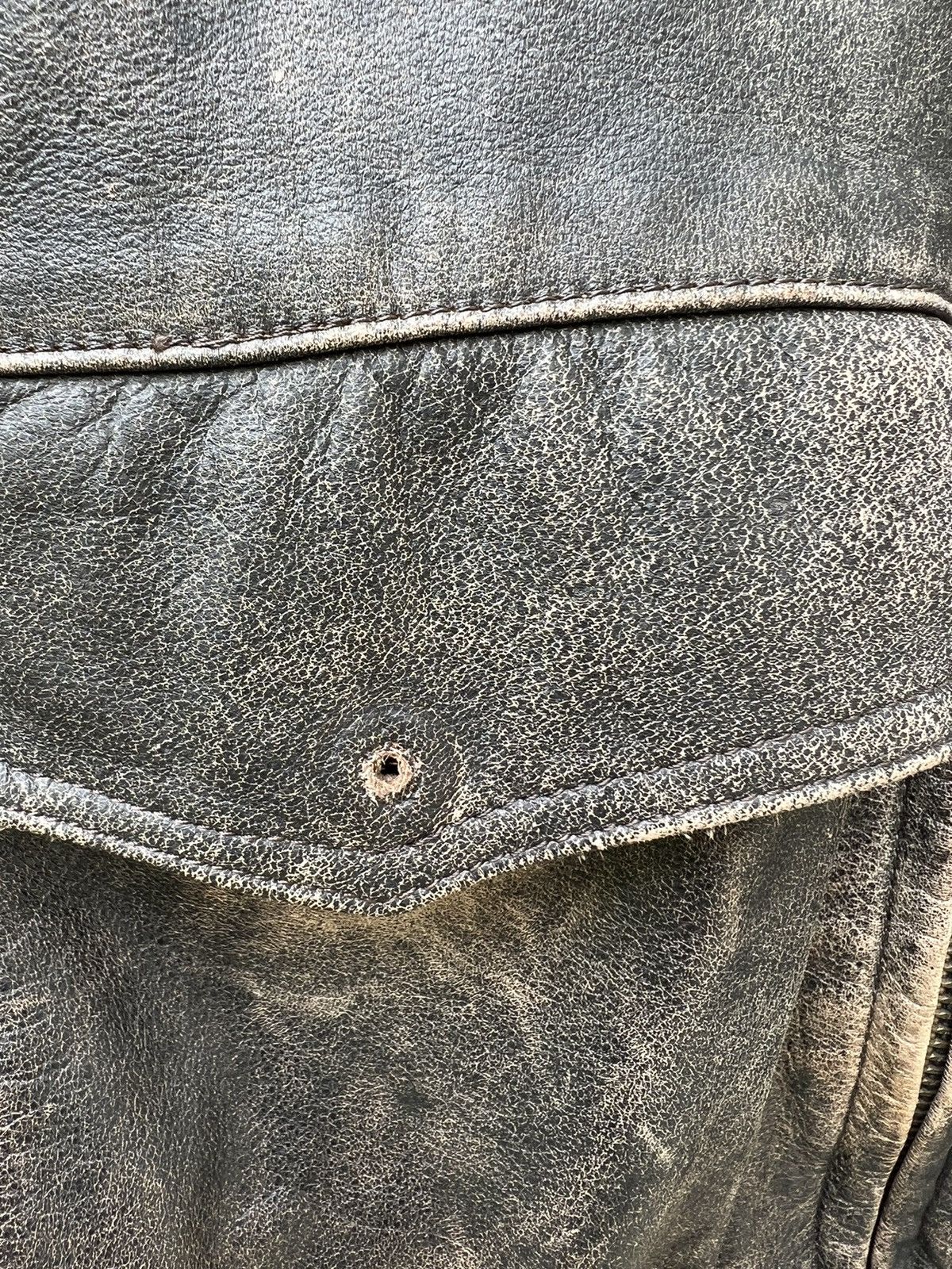 Leather Vintage Triumph Motorcycles Fade Patina Leather Jacket Size US L / EU 52-54 / 3 - 16 Thumbnail
