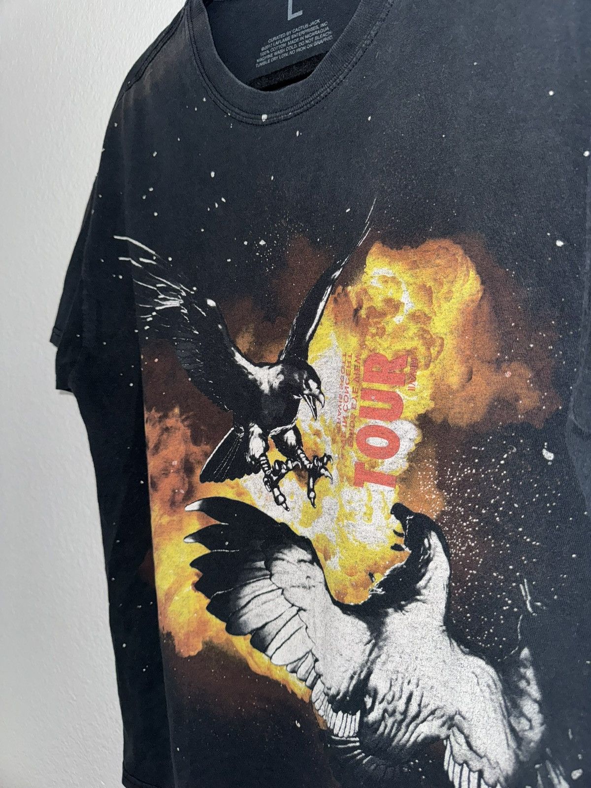 Travis Scott Travis Scott Birds Tour Concert Tee Size US L / EU 52-54 / 3 - 3 Thumbnail