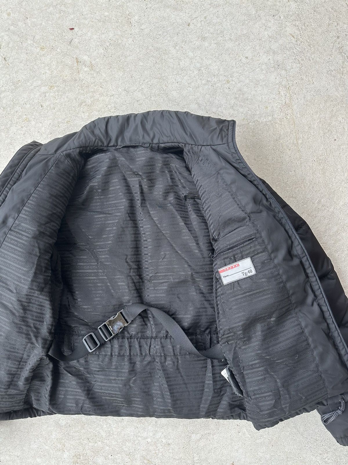 Prada Prada Gabardine Down Puffer Jacket in Black Size US M / EU 48-50 / 2 - 6 Thumbnail