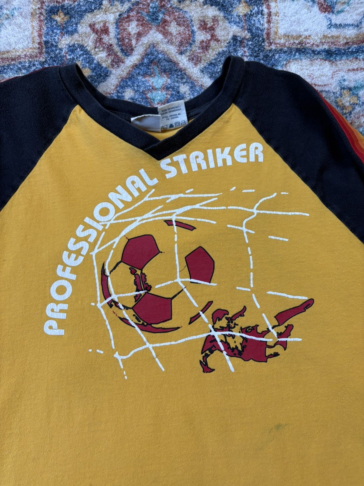 Vintage Vintage 725 Professional Striker Soccer Long Sleeve T-shirt Size US L / EU 52-54 / 3 - 4 Thumbnail