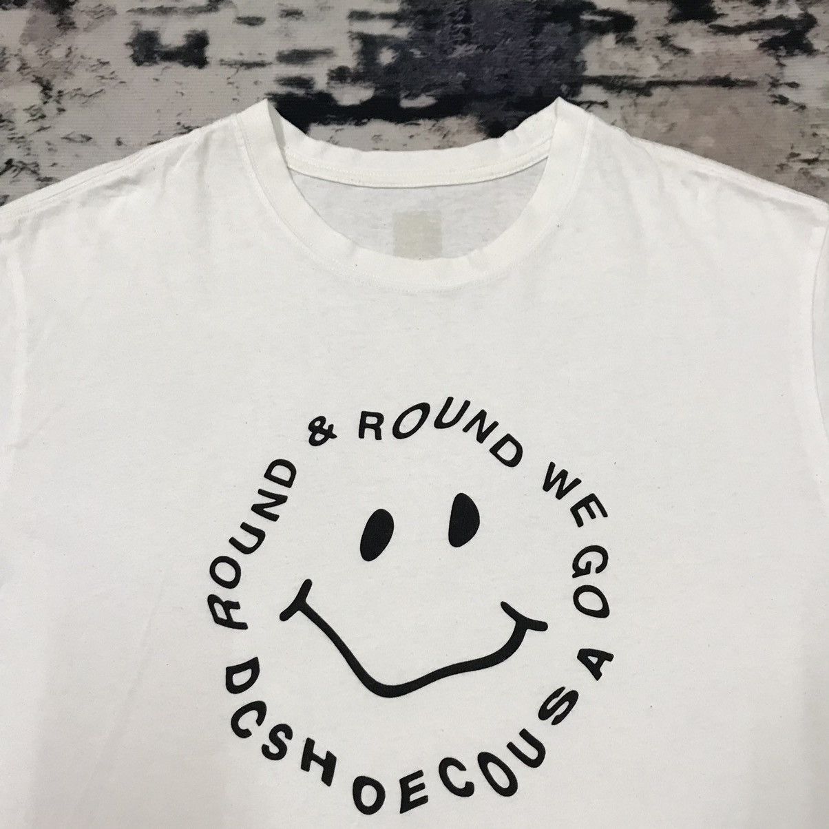 DC DC Shoe Co Usa Round & Round Go Tshirt Size US L / EU 52-54 / 3 - 3 Thumbnail