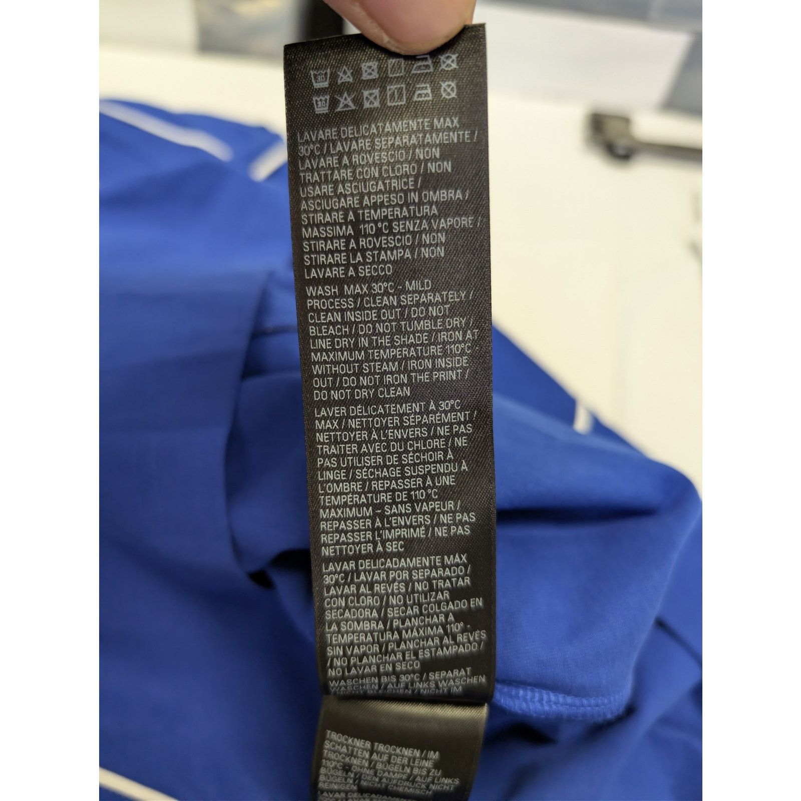 Balenciaga o1rshd1 Oversized Soccer T-Shirt Dry Jersey in Blue Size US M / EU 48-50 / 2 - 16 Thumbnail
