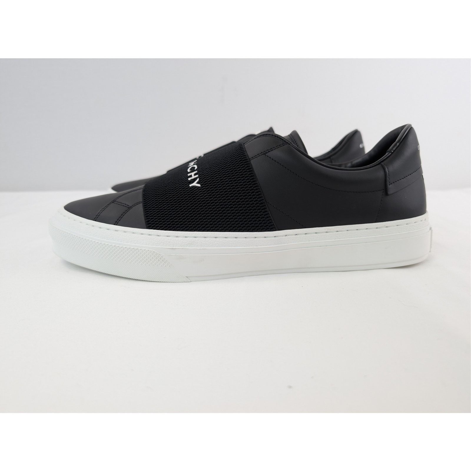 Givenchy o1rshd1 100% Calf Leather City Sport Sneakers in Black Size US 14 / EU 47 - 10 Thumbnail