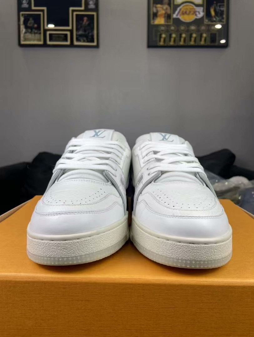 Louis Vuitton Louis Vuitton Training White Lowtop Sneakers 9 Men Size US 9 / EU 42 - 1 Thumbnail