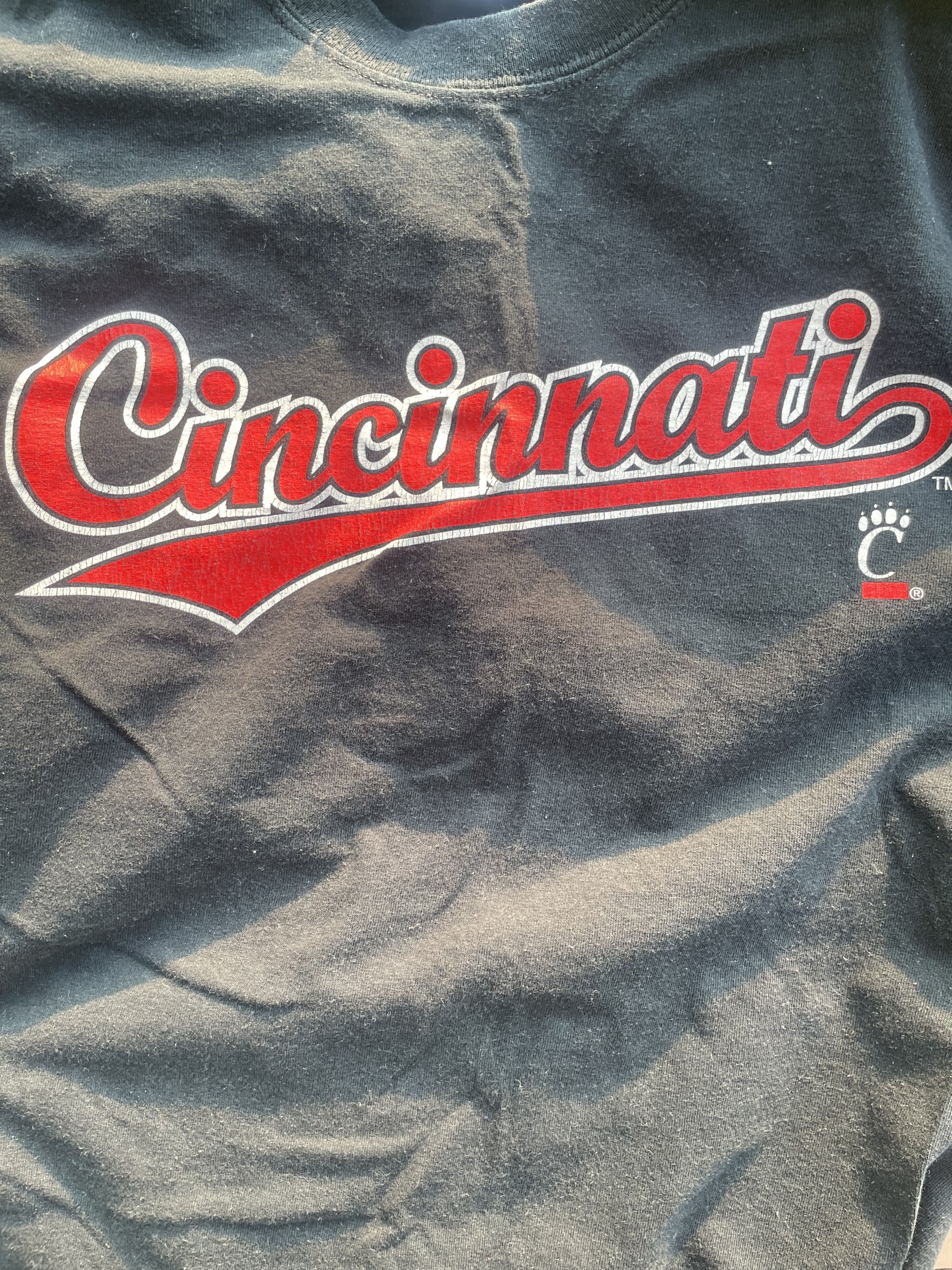 Gildan University of Cincinnati Bearcats Tee Size US M / EU 48-50 / 2 - 3 Thumbnail