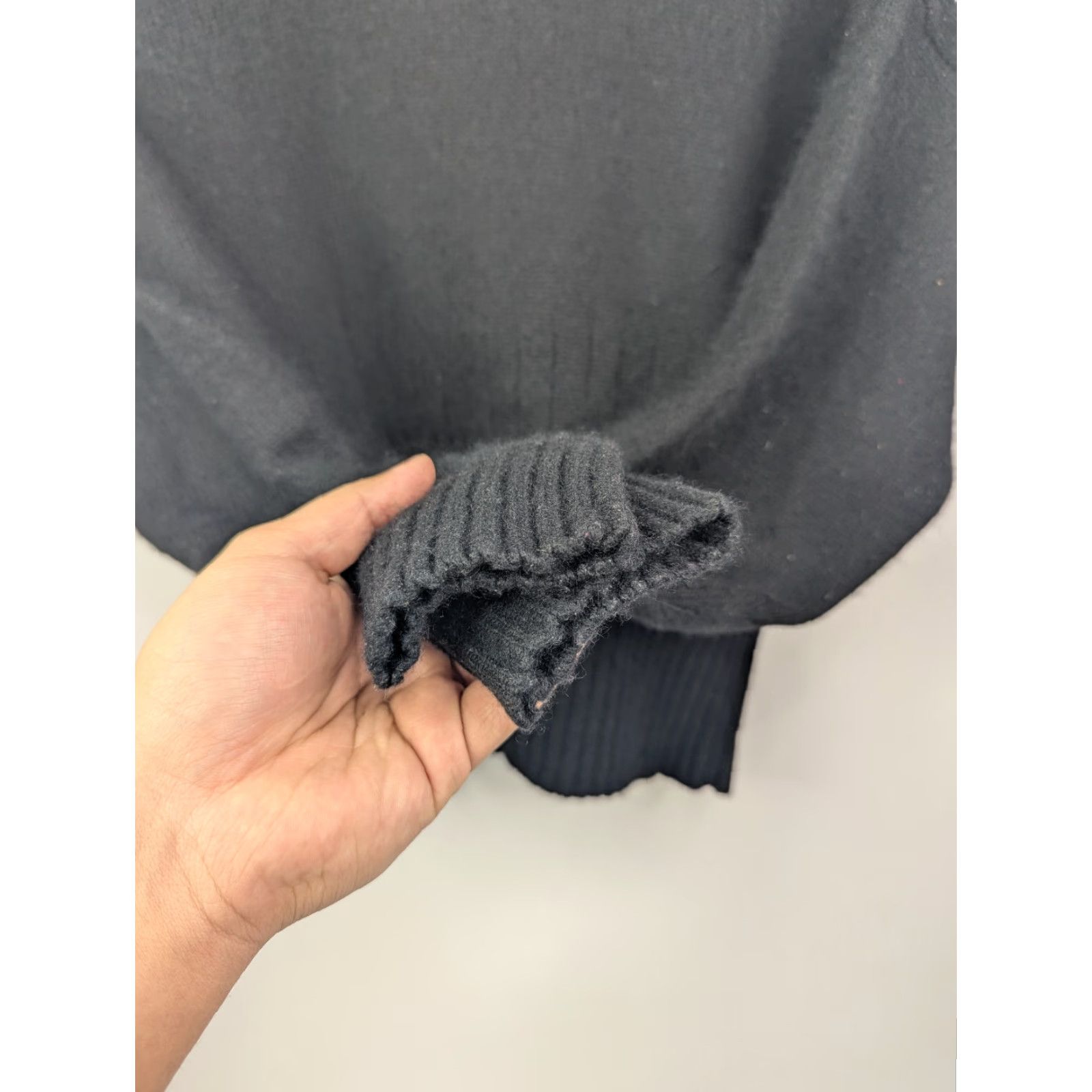 Obermeyer VINTAGE Obermeyer Black Turtleneck Knit Sweater - Wool Blend - Size S (Women) - Ski Soft Tee - Long Sleeve - Solid - Mens? Size S / US 4 / IT 40 - 2 Thumbnail