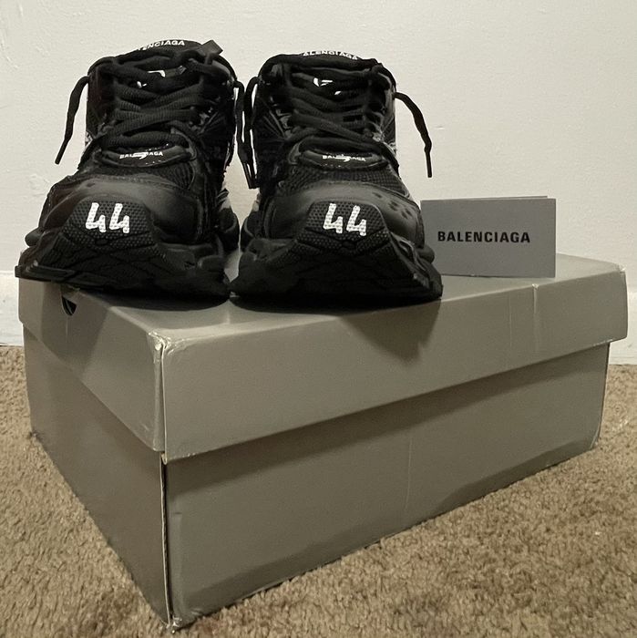 Balenciaga NEED EM GONEE!!! Balenciaga Runner Sneaker Black Size